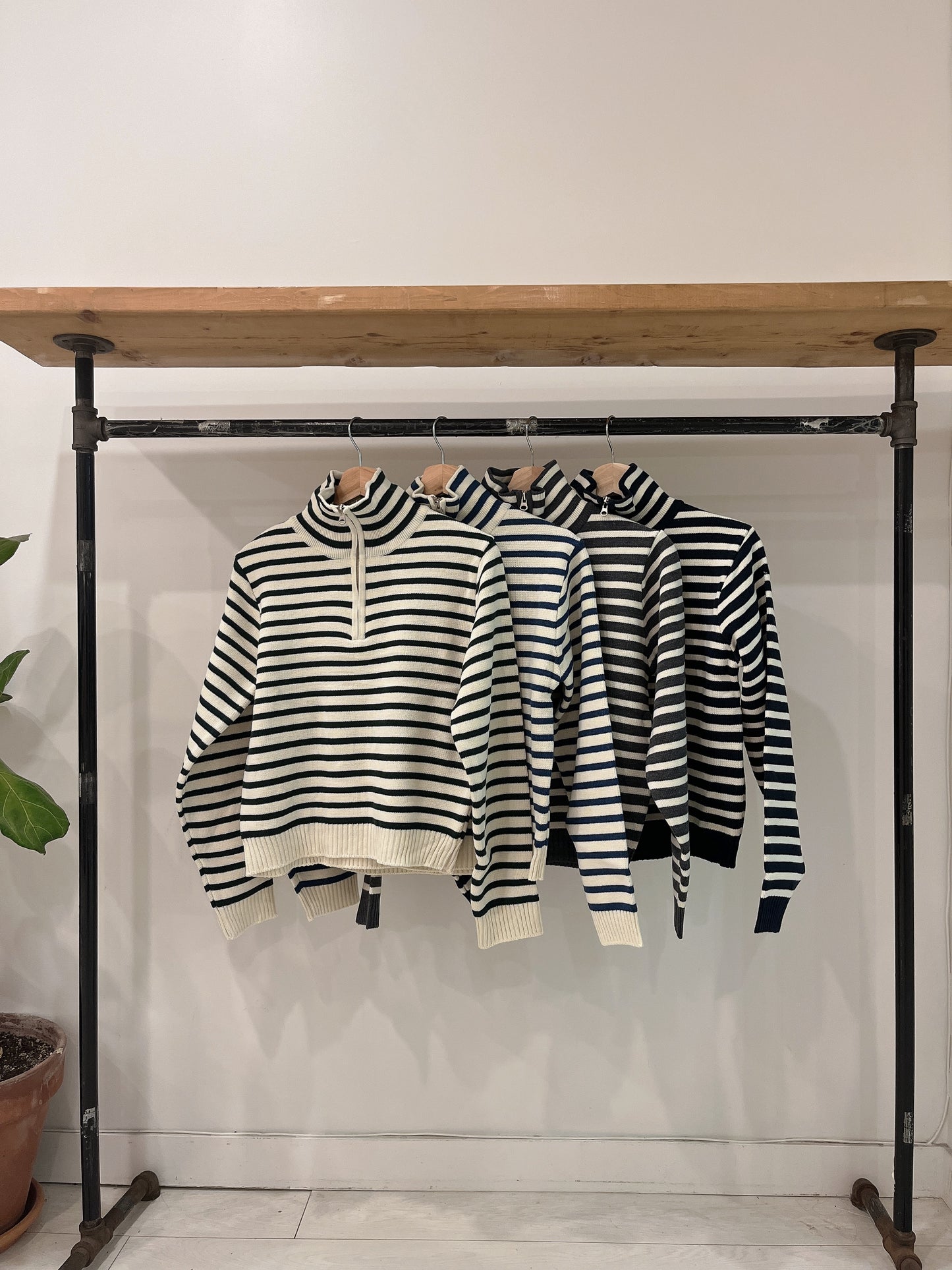 PETAN Stripe half-zip sweater