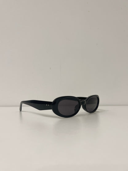 CROWN Oval sunnies