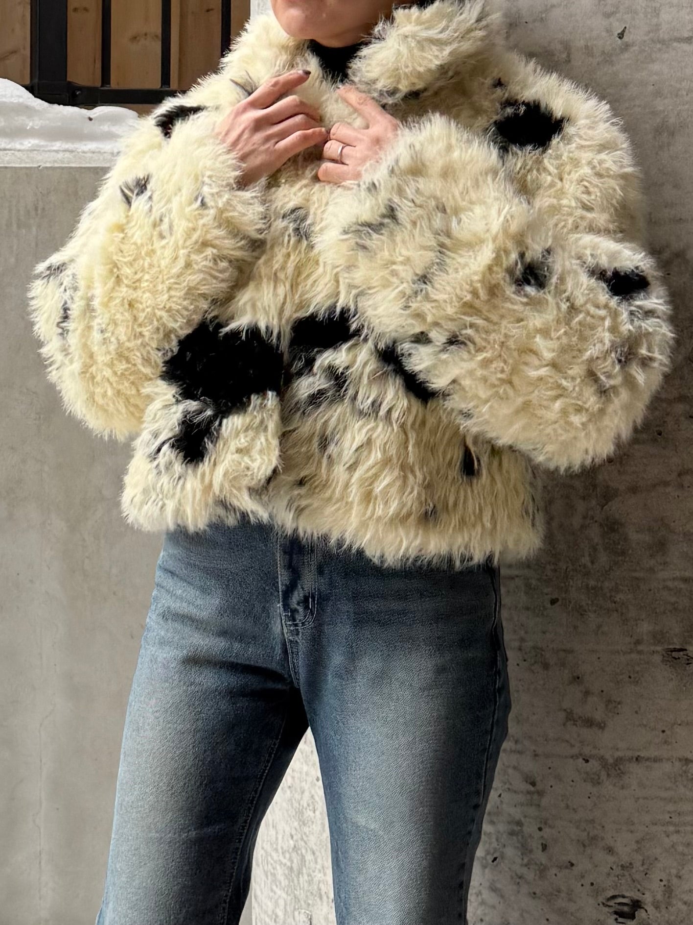 REONA Faux fur jacket