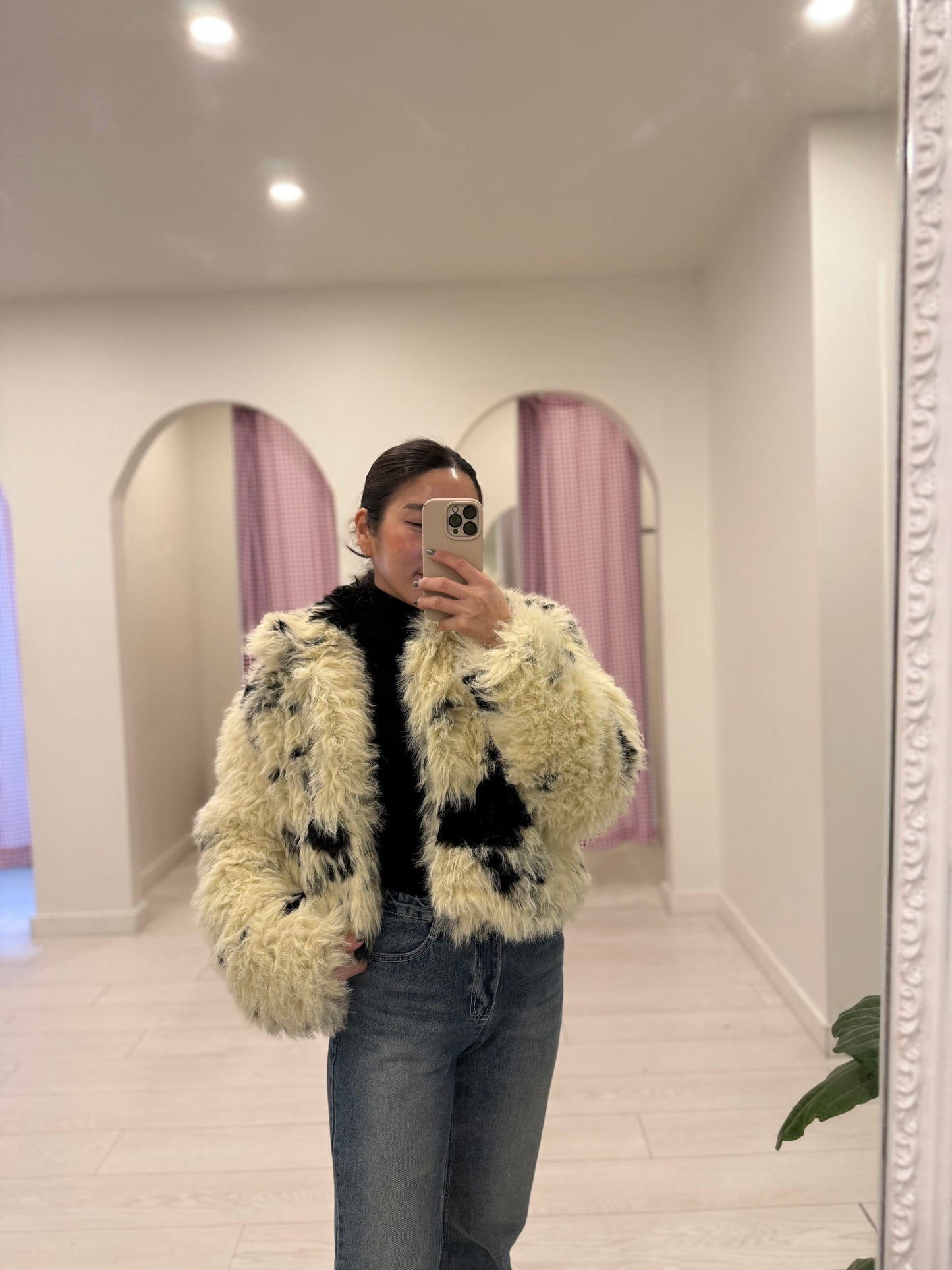 REONA Faux fur jacket