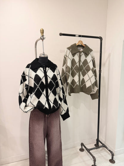 TOHO Argyle zip-up sweater