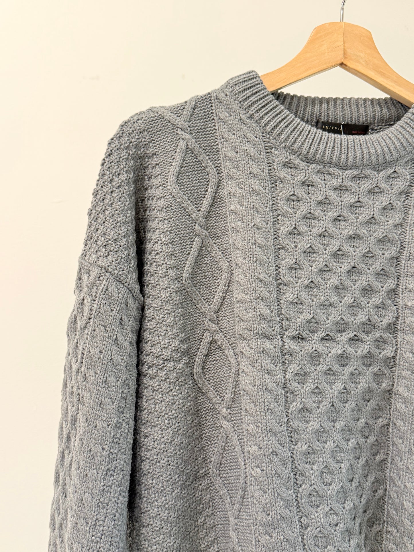 WENA Cable-knit sweater