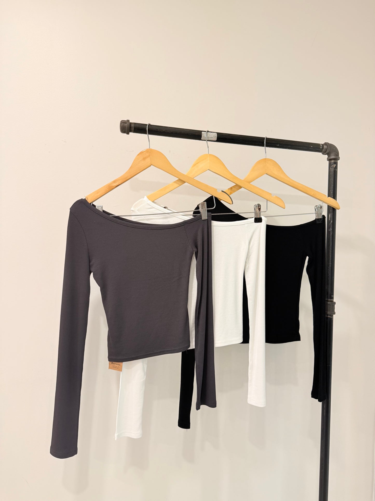 LEGAL One shoulder tee