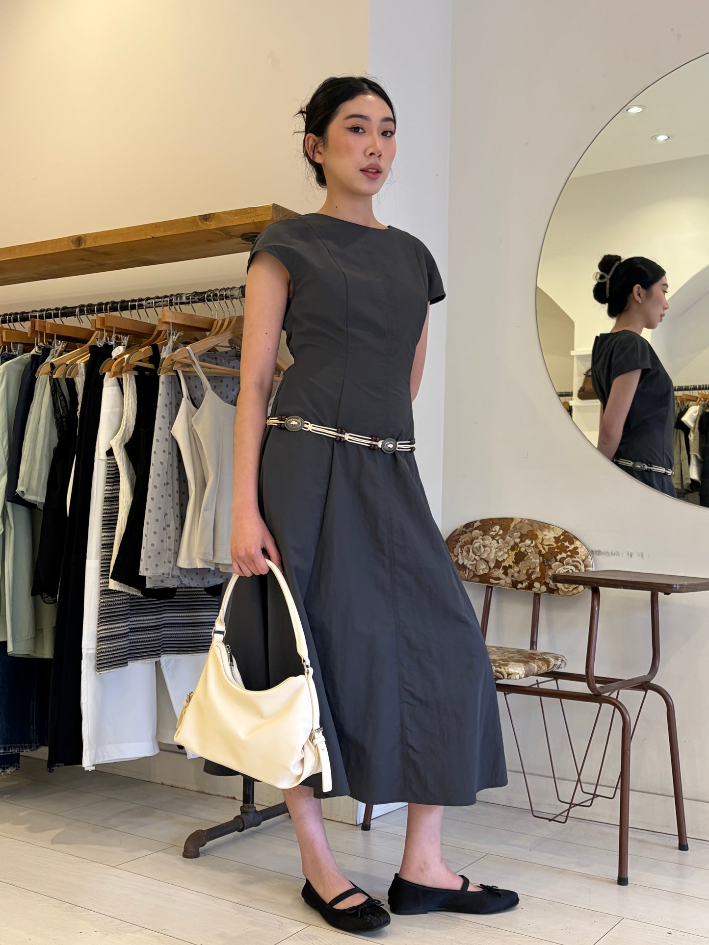 SOPHIE Cap-sleeve midi dress