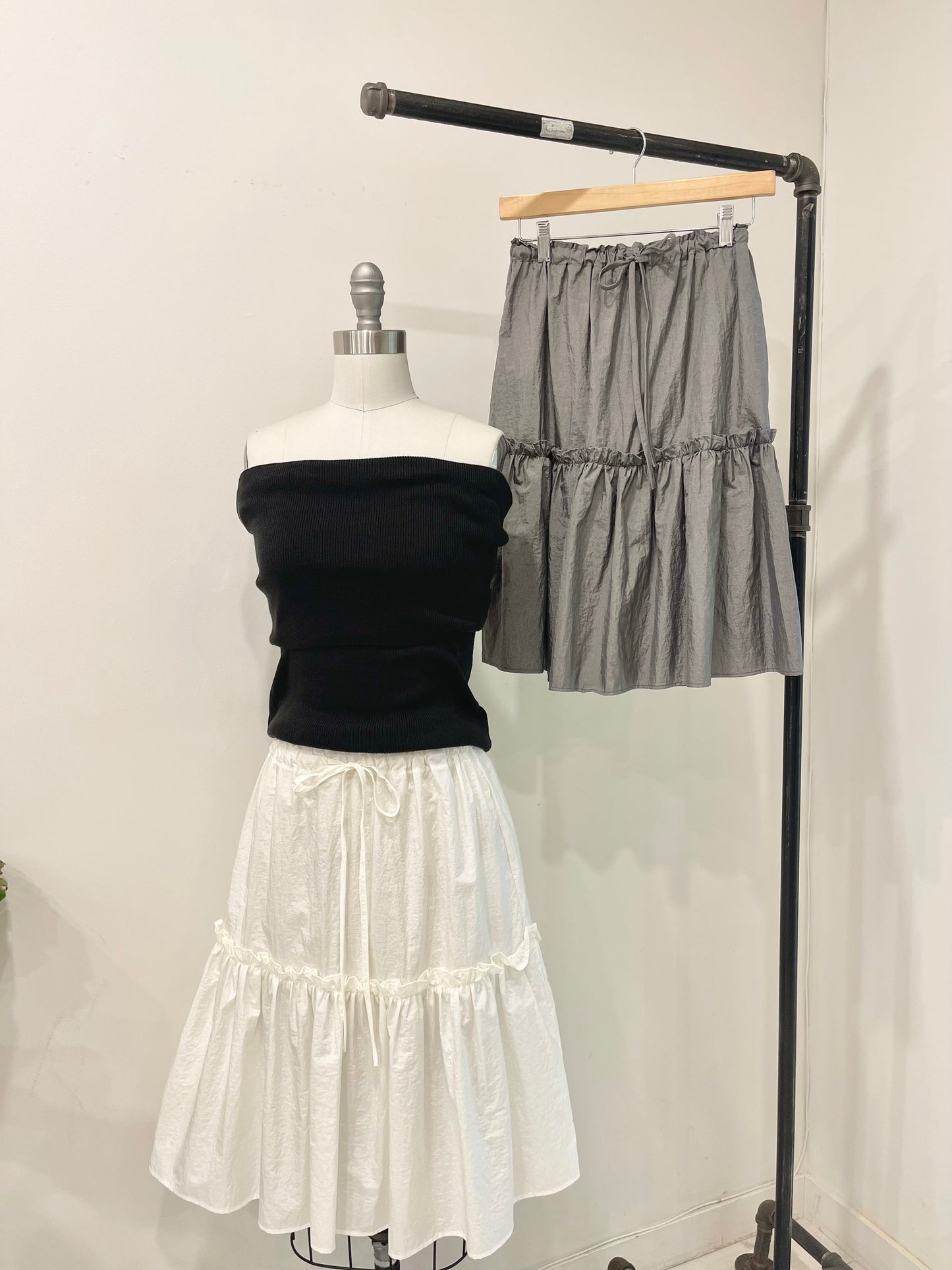 SHOOK Metallic midi skirt