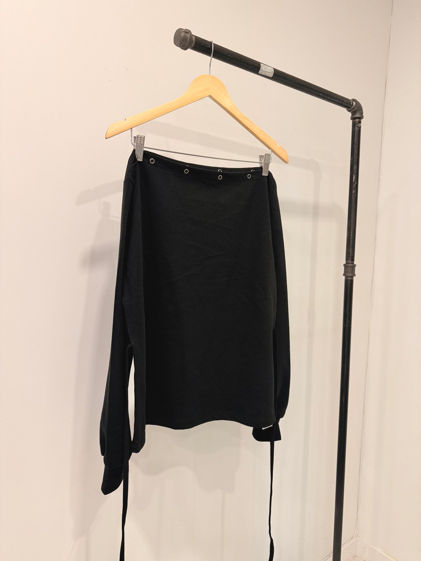 YO Snap button off shoulder top