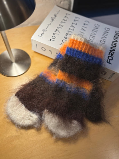 GINJA Fuzzy mittens