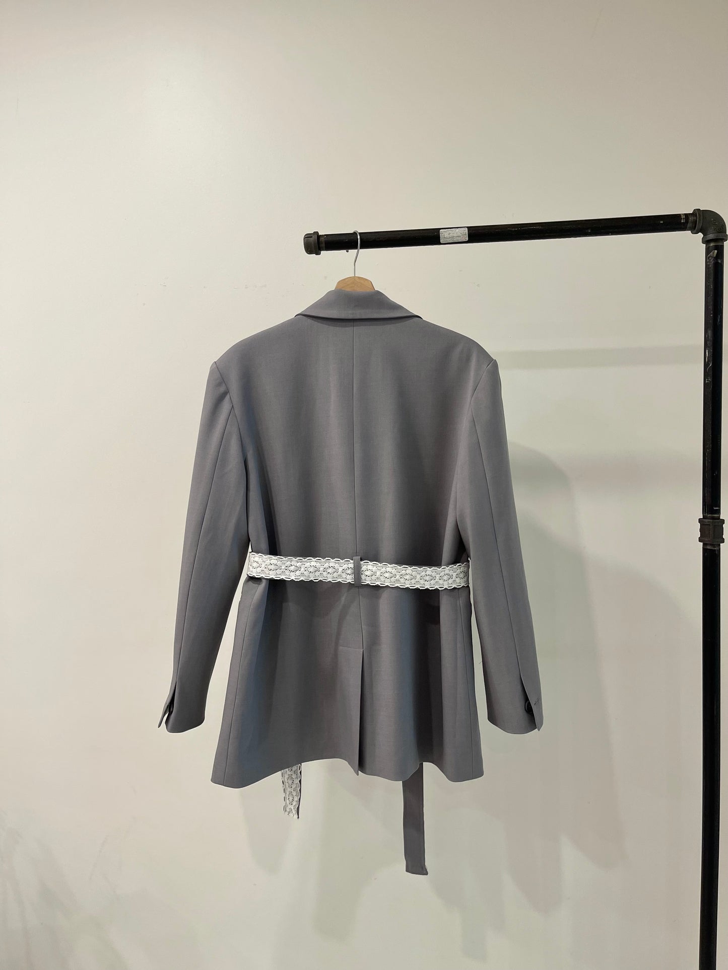 SLOANE Lace-belt boxy blazer