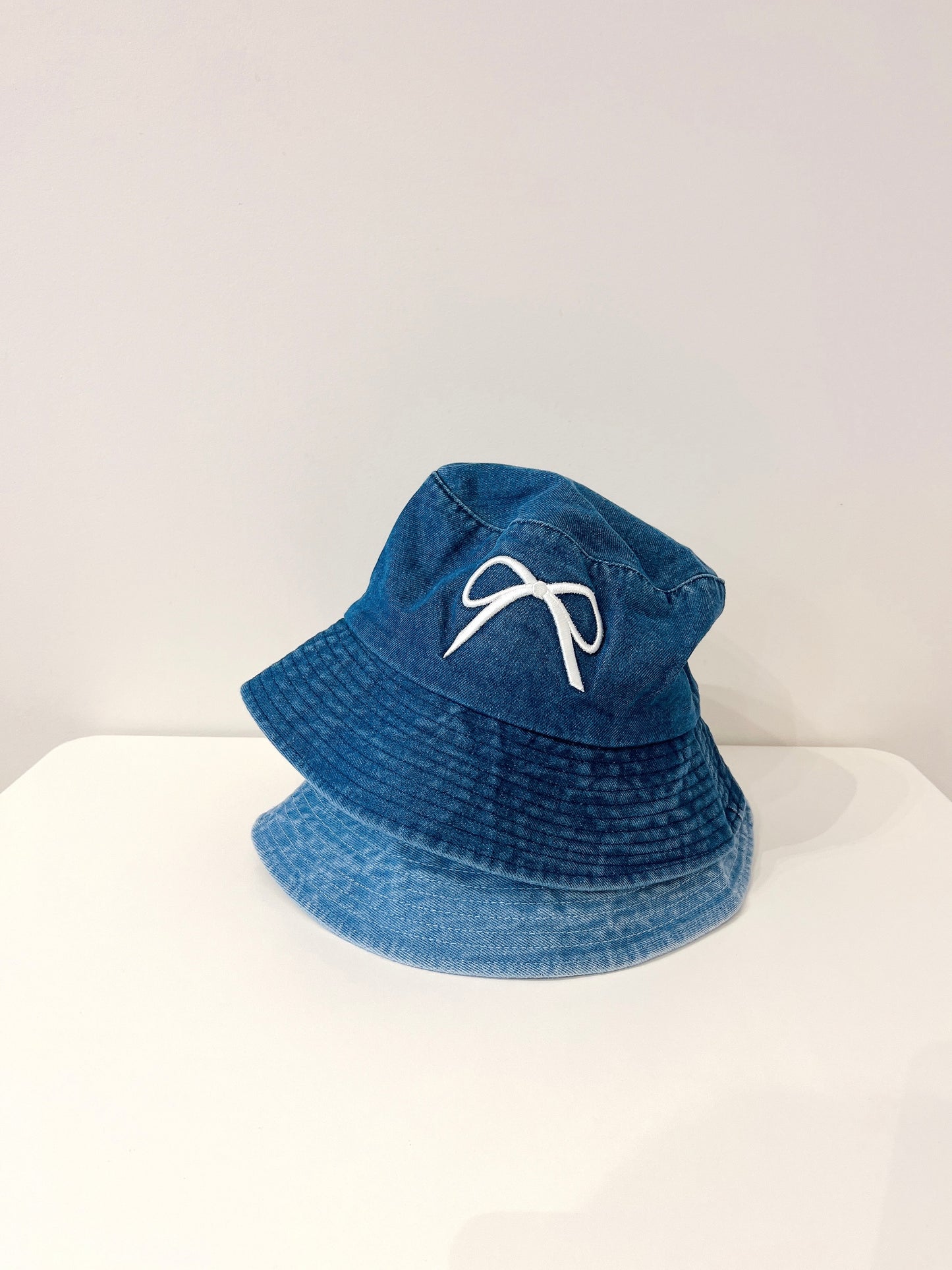 MAY Denim bow bucket