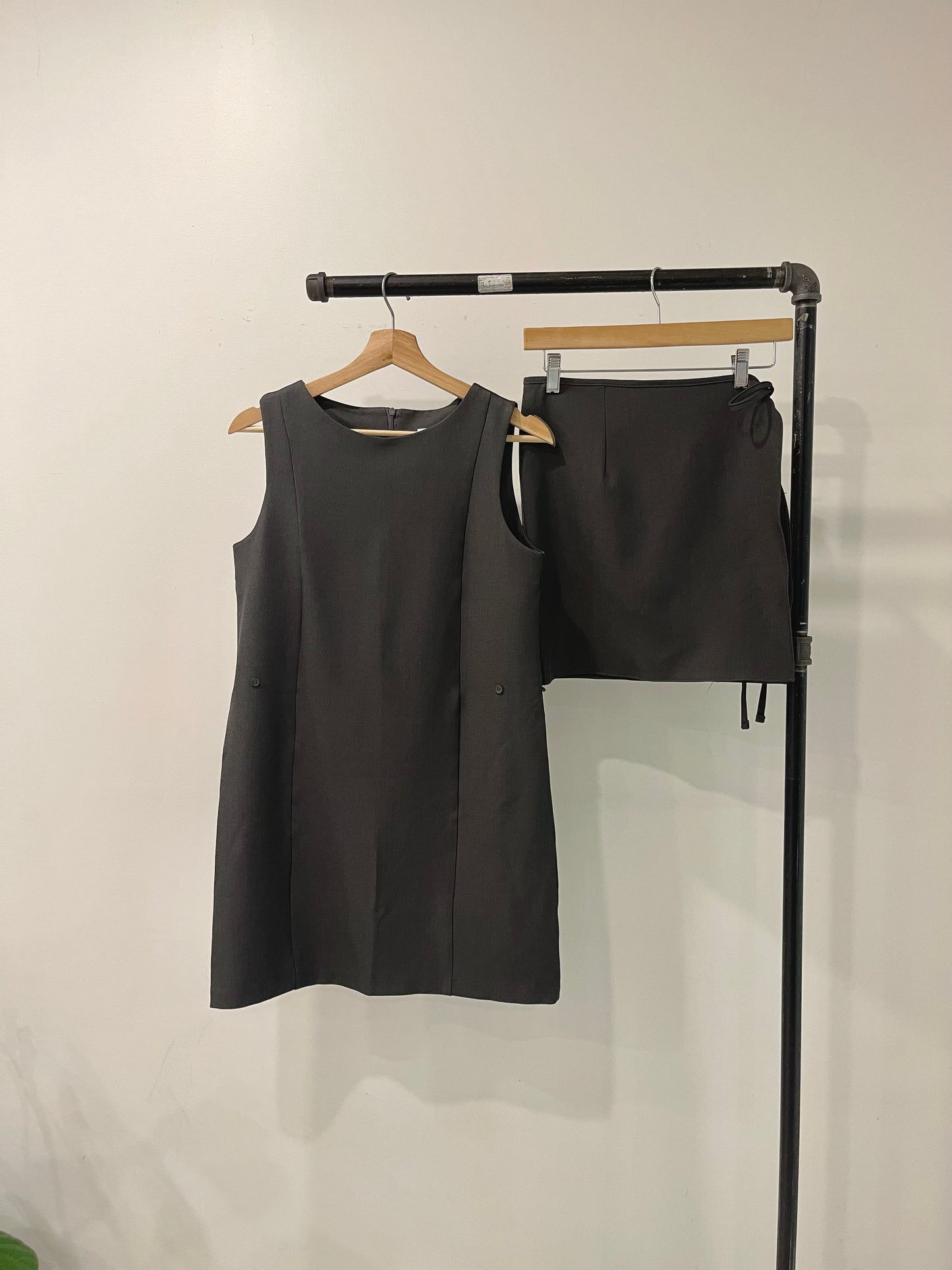 WILLOW Wrap-tie dress