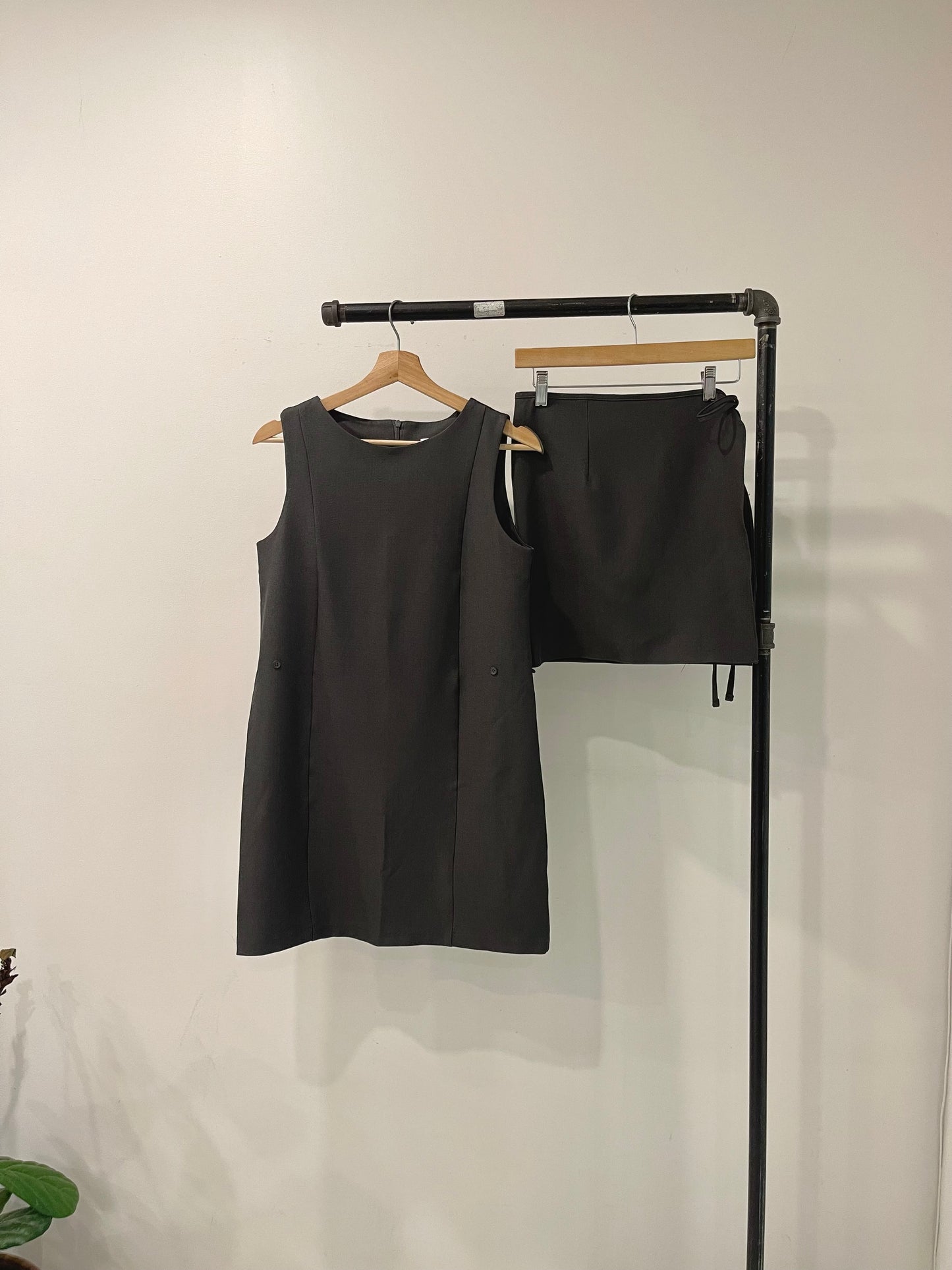 WILLOW Wrap-tie dress