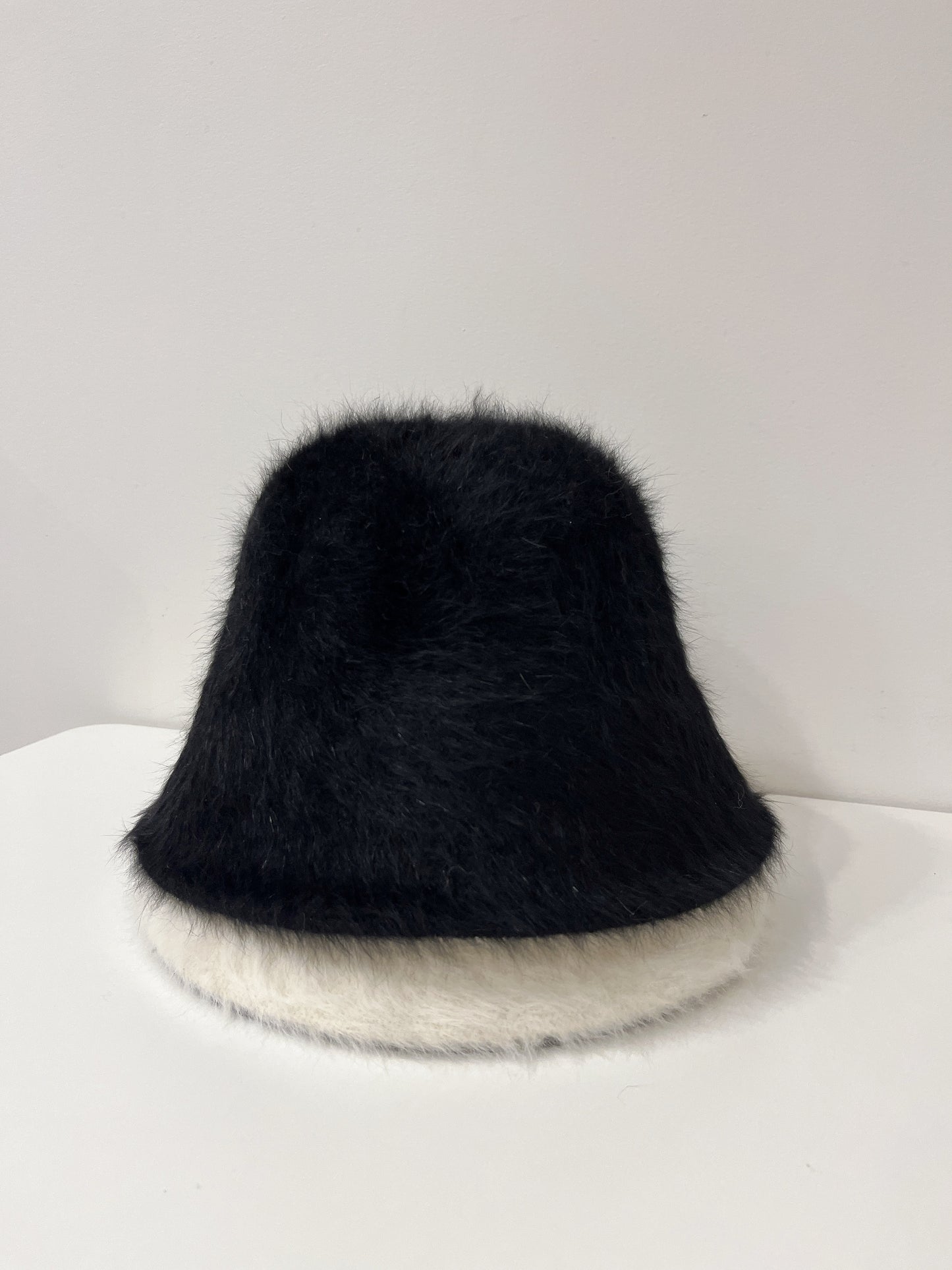 ZARU Angora bucket hat