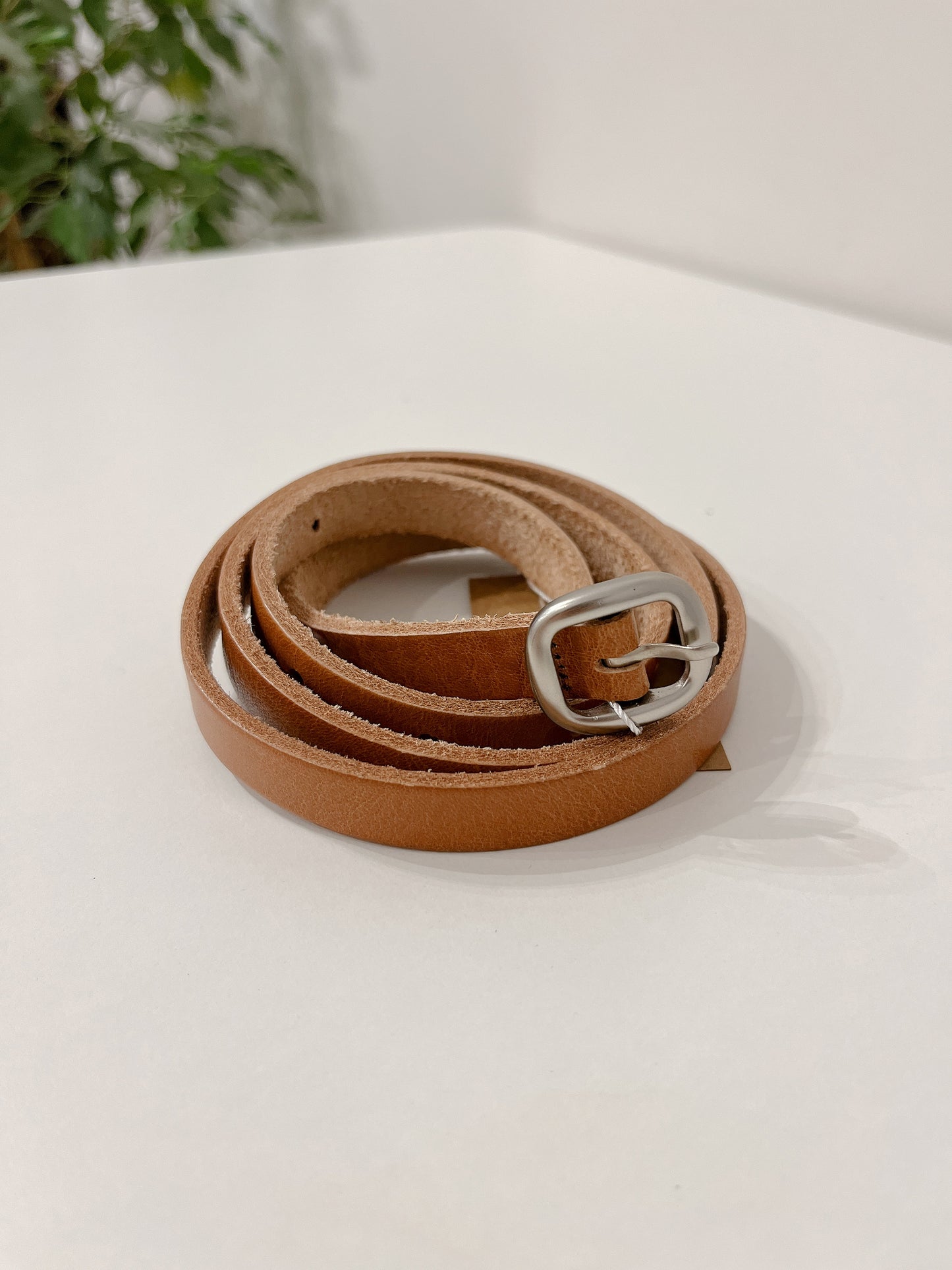 TORA Skinny leather belt