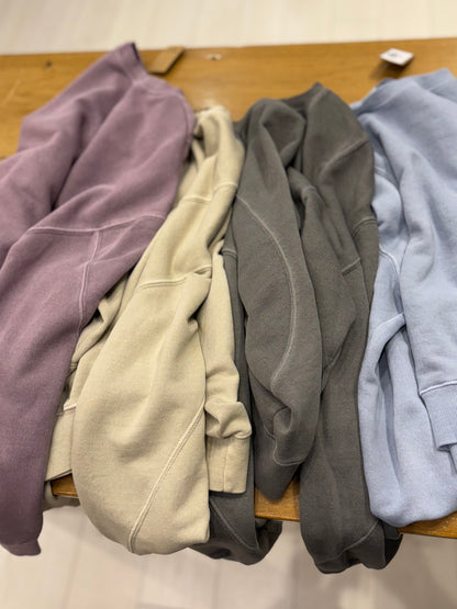 ROLL Sweatshirt