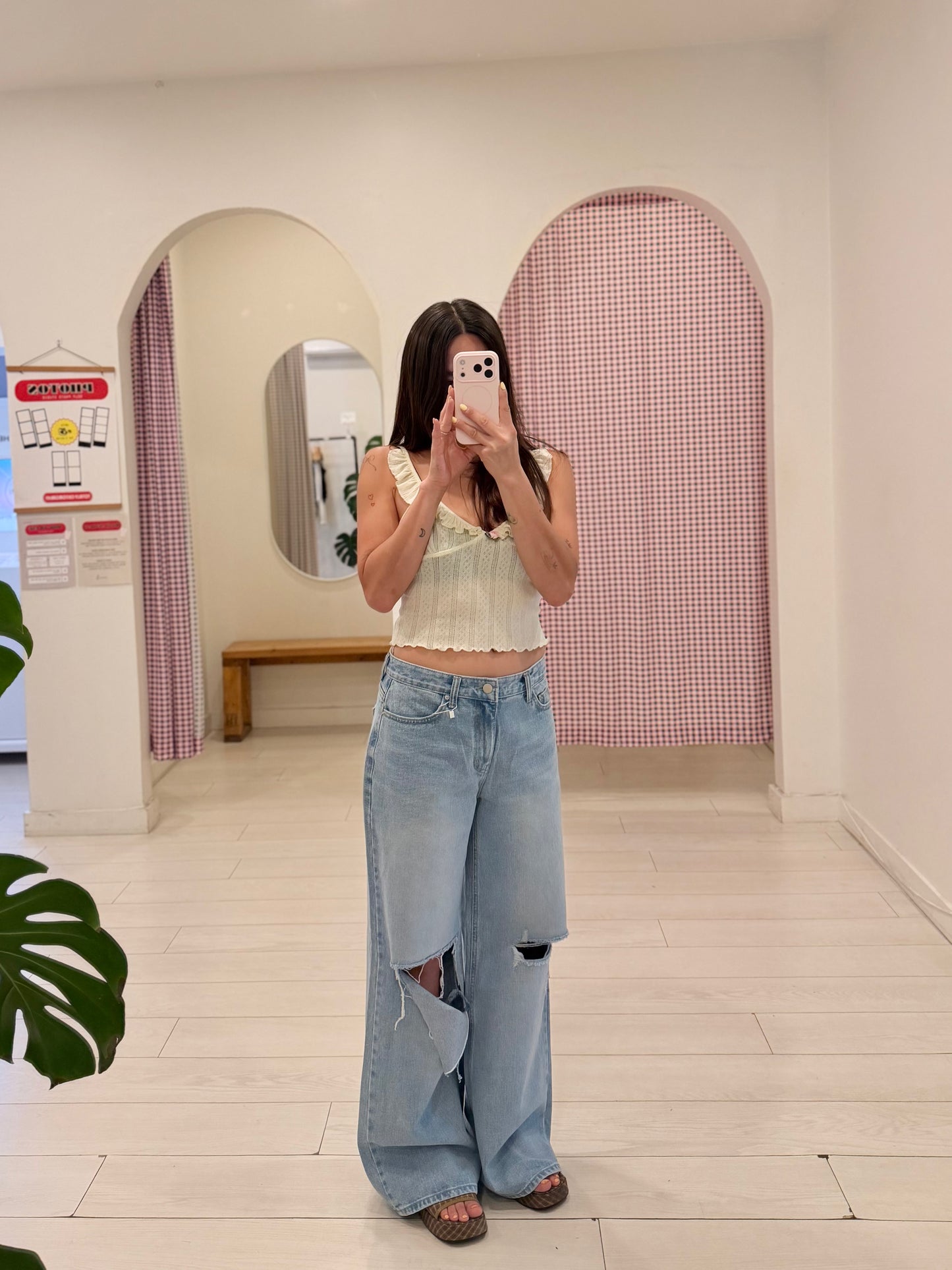 DORA Ripped wide-leg jeans
