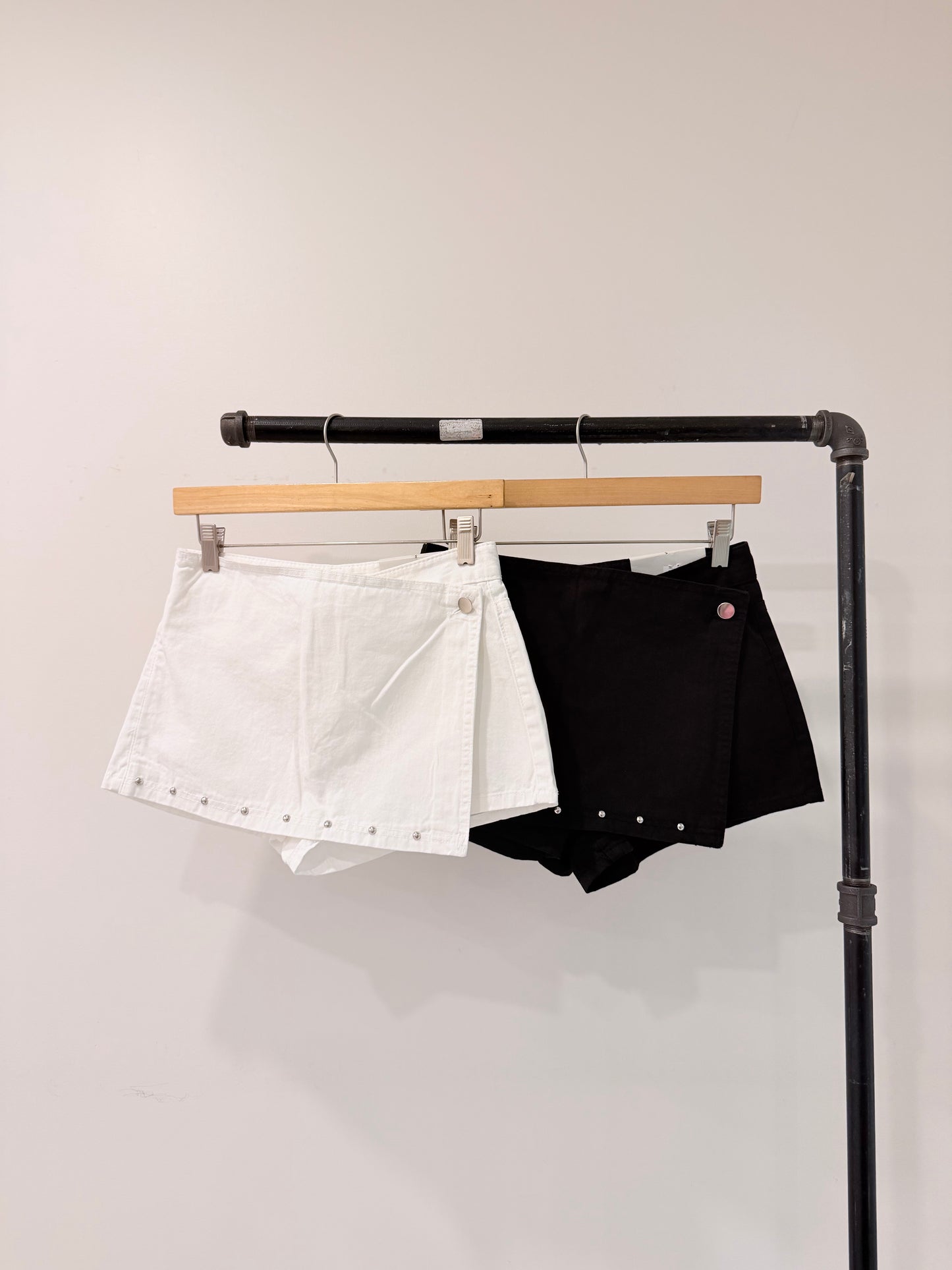 CARMEN Studded wrap shorts