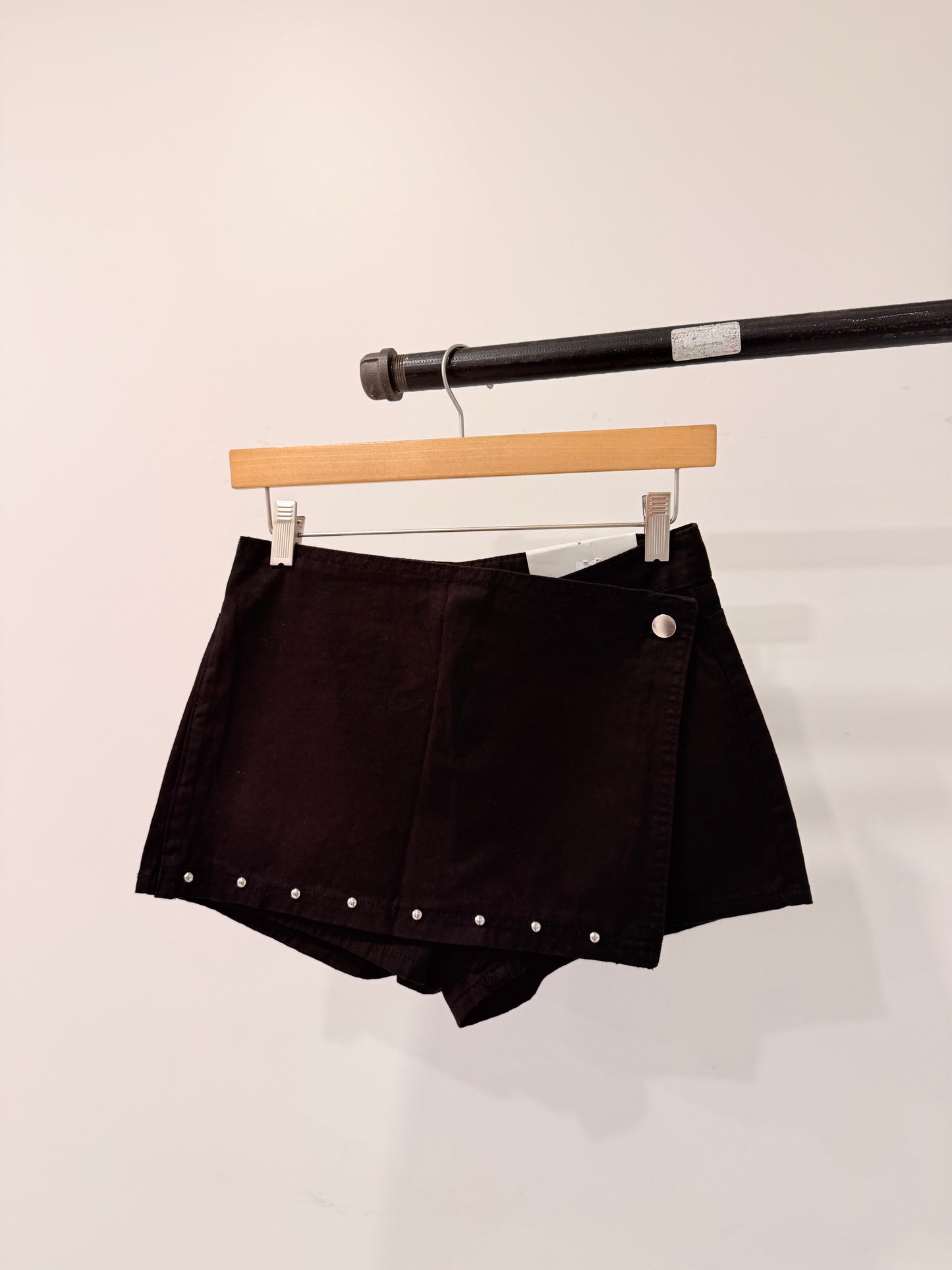CARMEN Studded wrap shorts