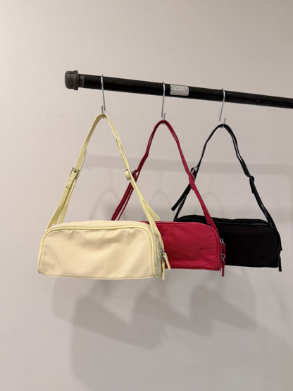 ELISE Nylon baguette bag