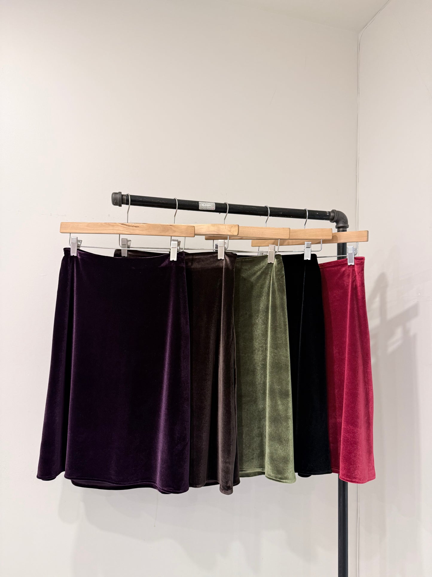 VELMA Velvet skirt