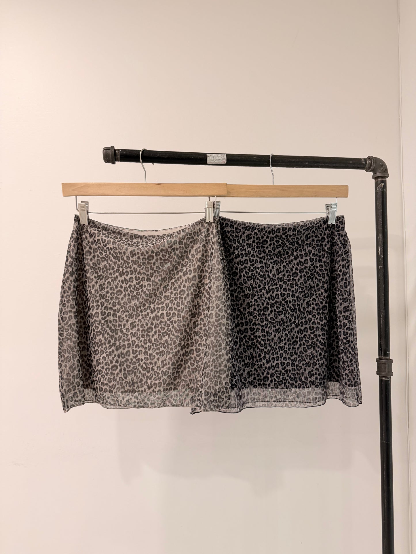MAISIE Leopard skirt