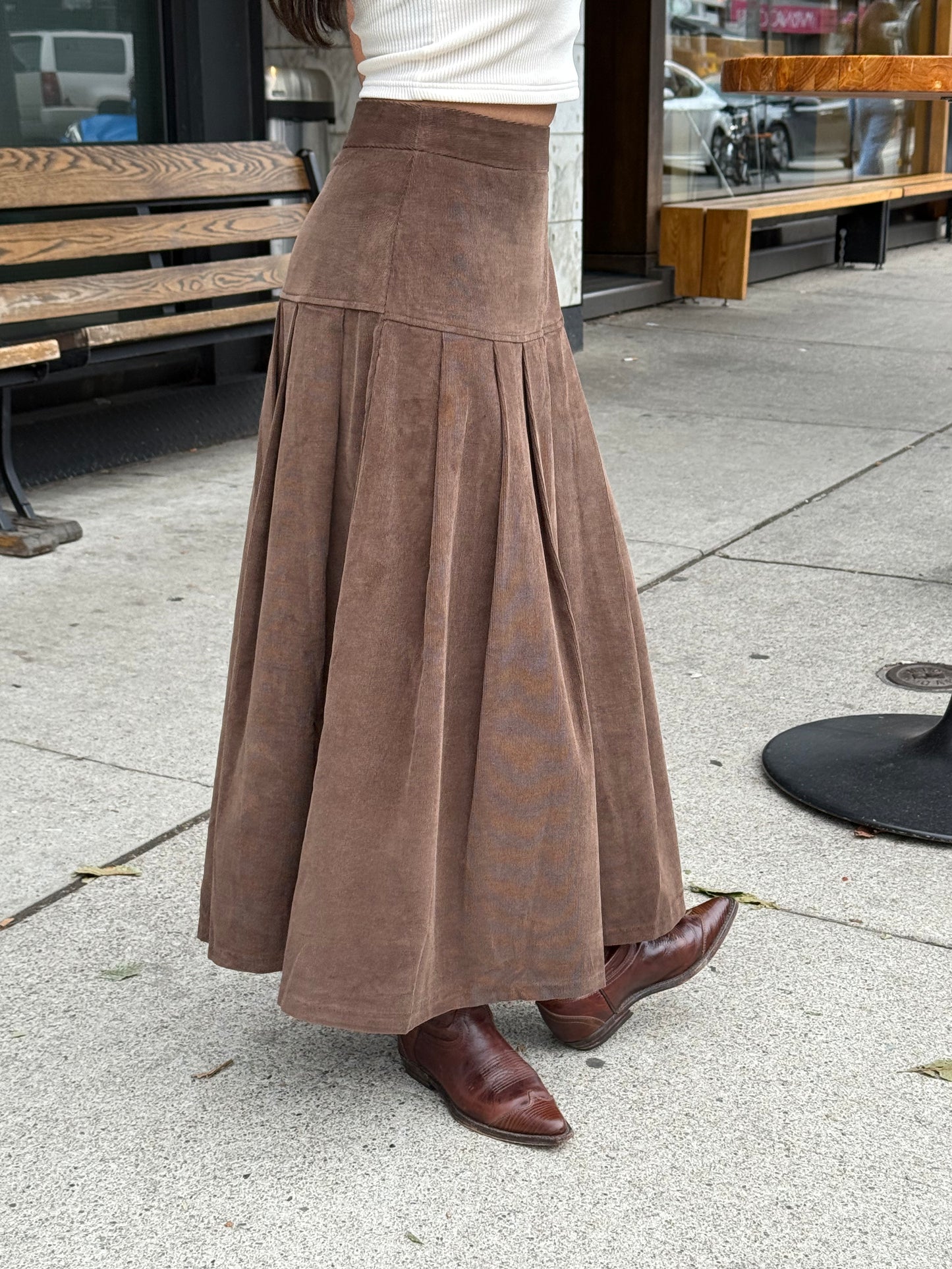 LUCKY Corduroy pleated maxi skirt