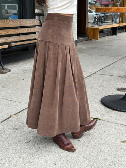 LUCKY Corduroy pleated maxi skirt