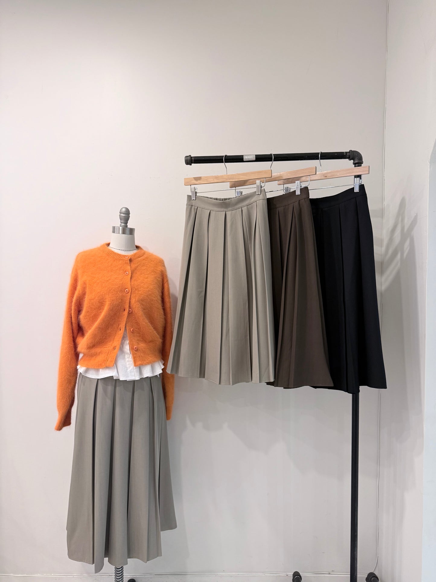 VIDA Pleated maxi