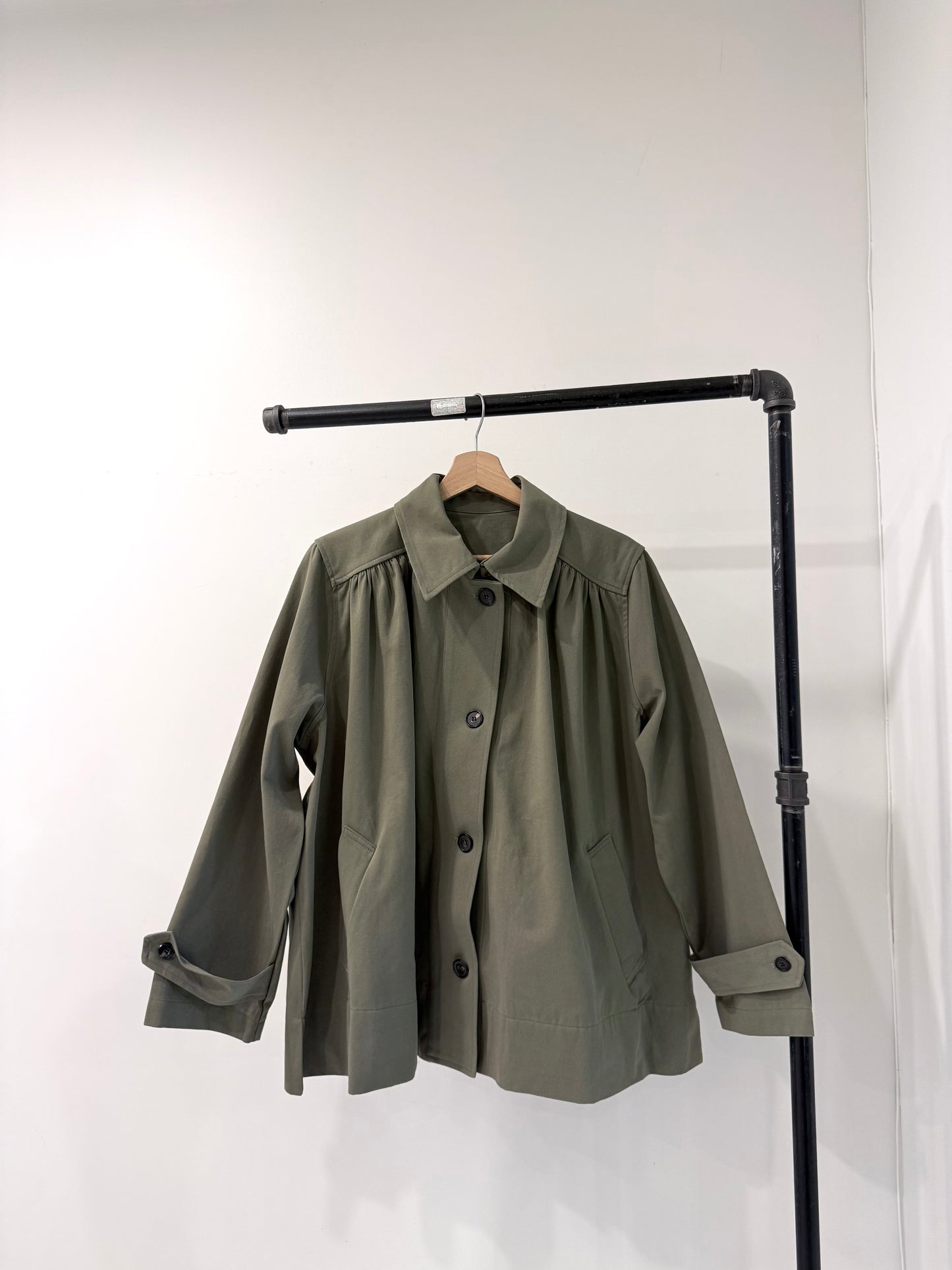 AUDRA Cropped trench