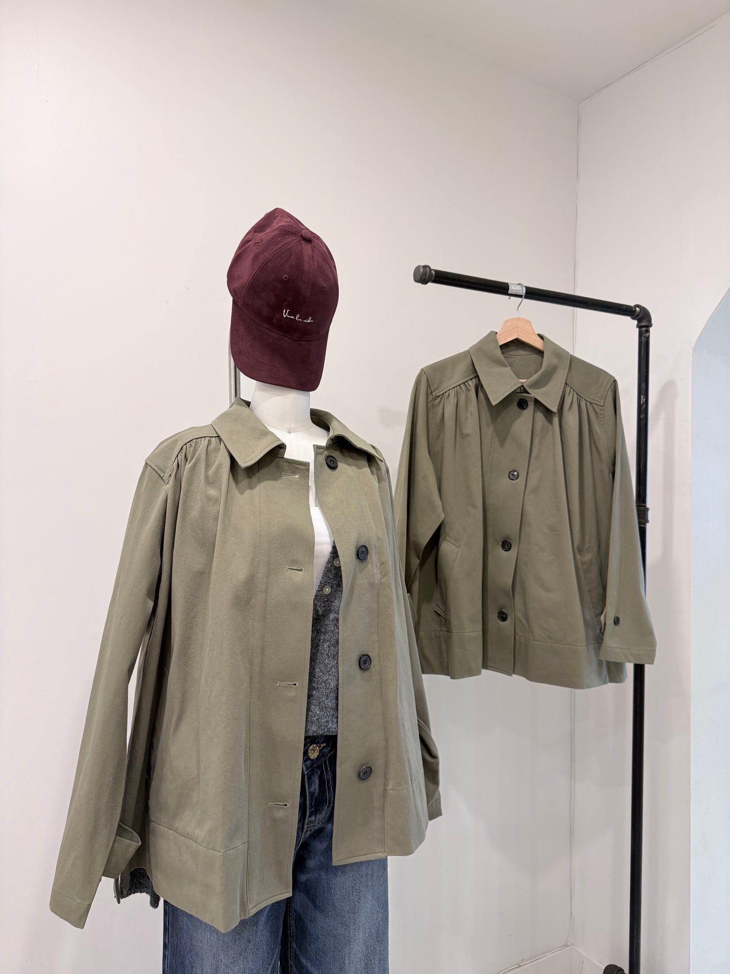 AUDRA Cropped trench