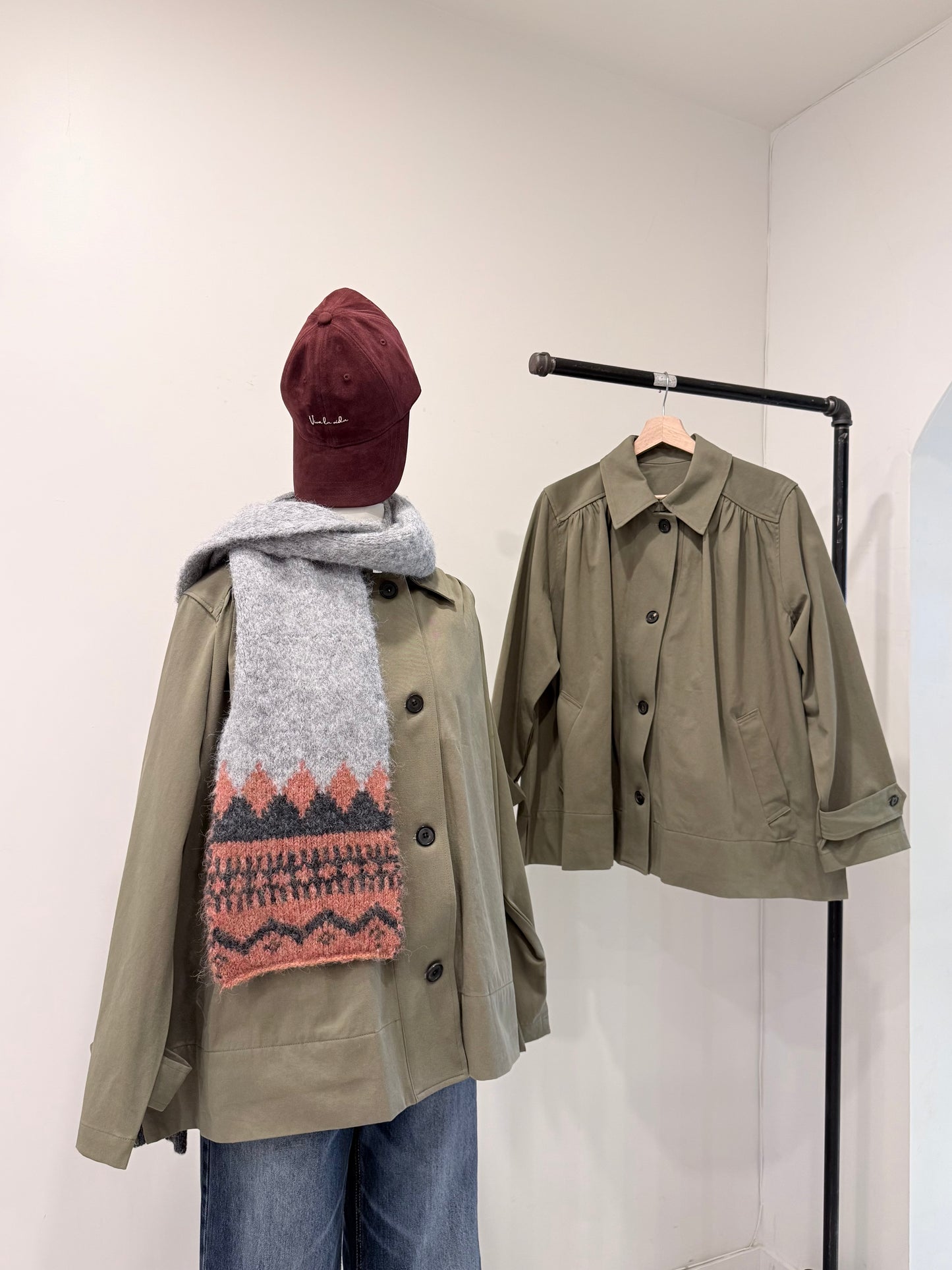 AUDRA Cropped trench