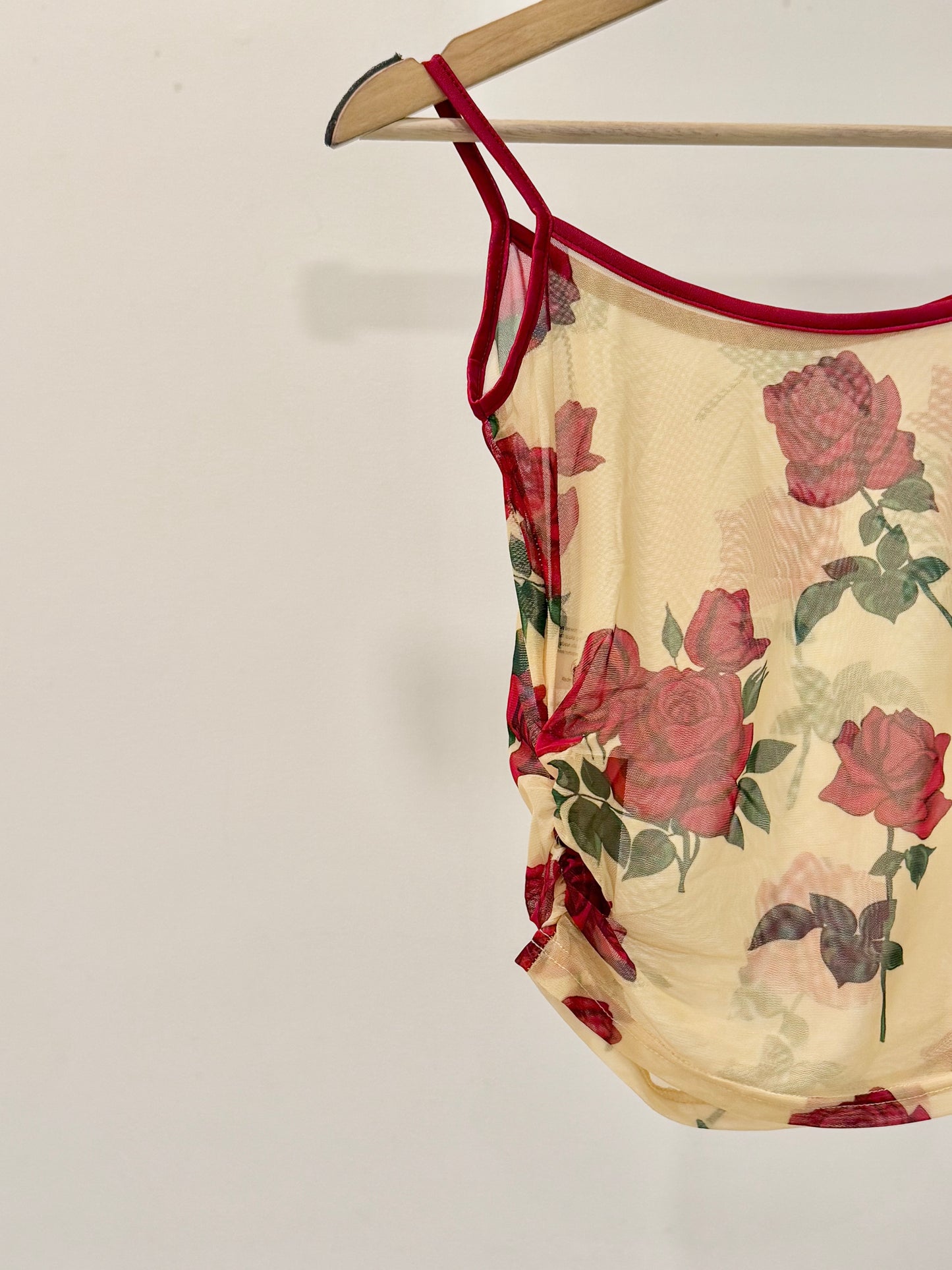 VALERIA Rosy mesh top
