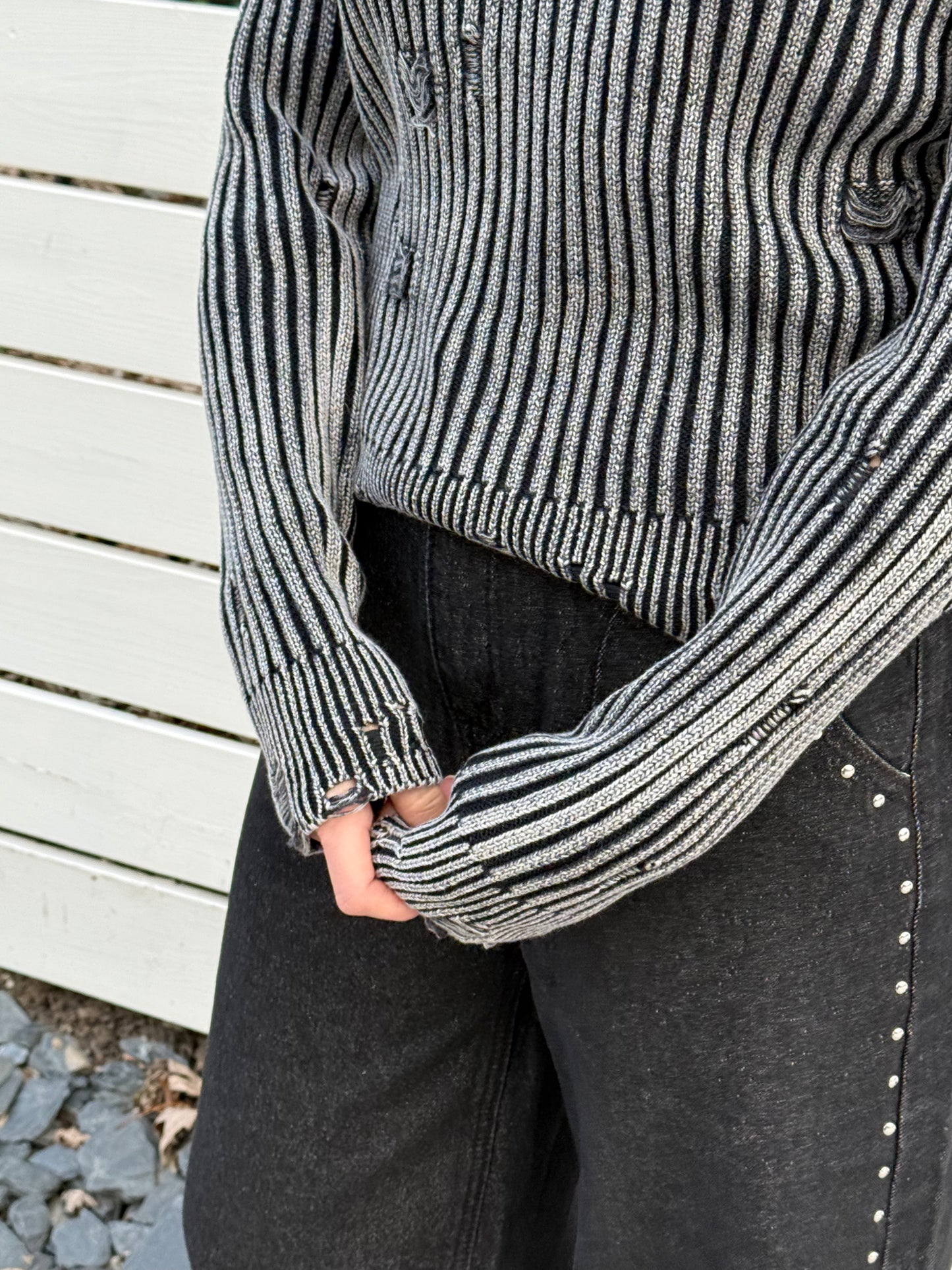 RAVE Ribbed sweater