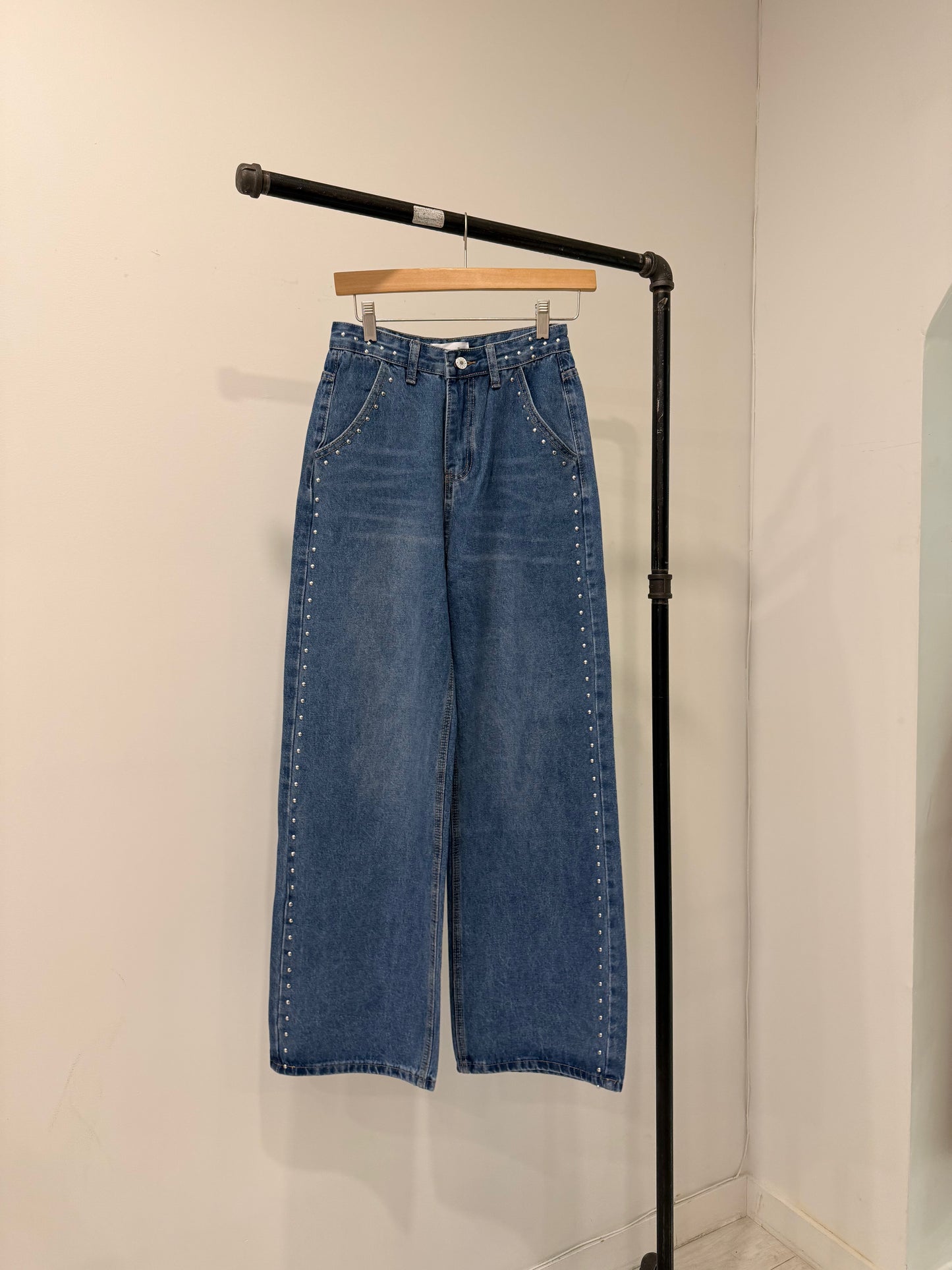 BALU Studded high waisted jeans