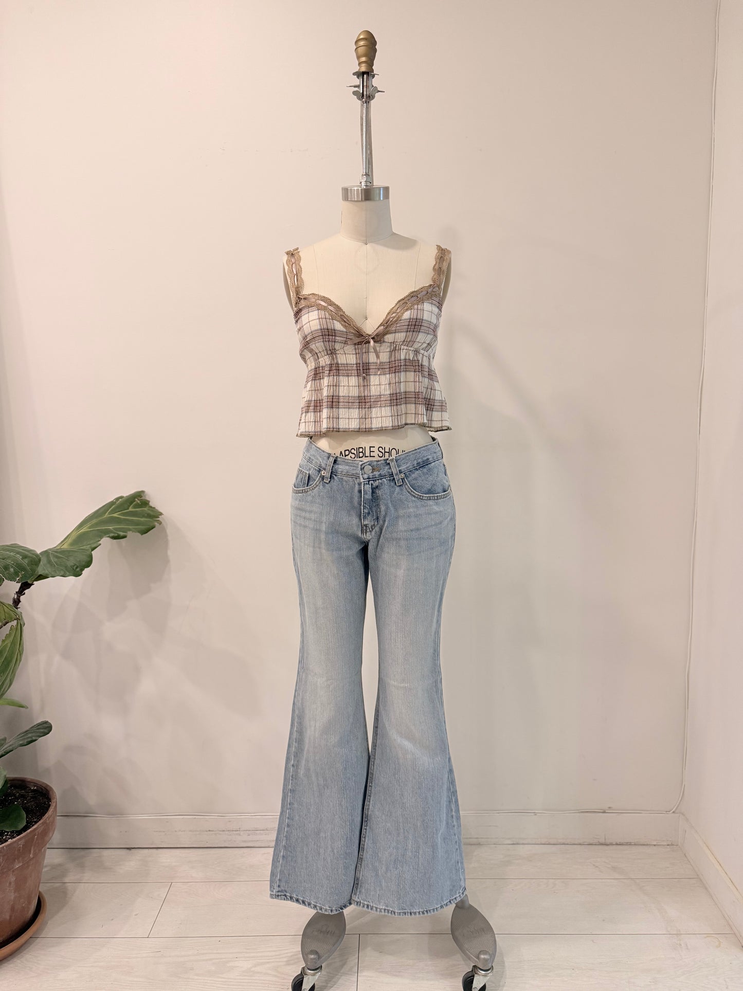 IDEA Light-wash jeans