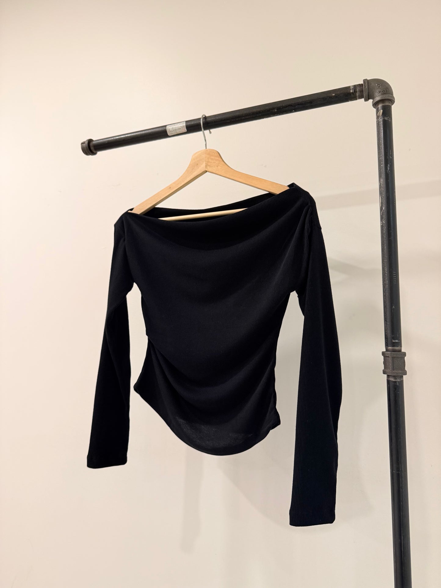 LASKA One shoulder top