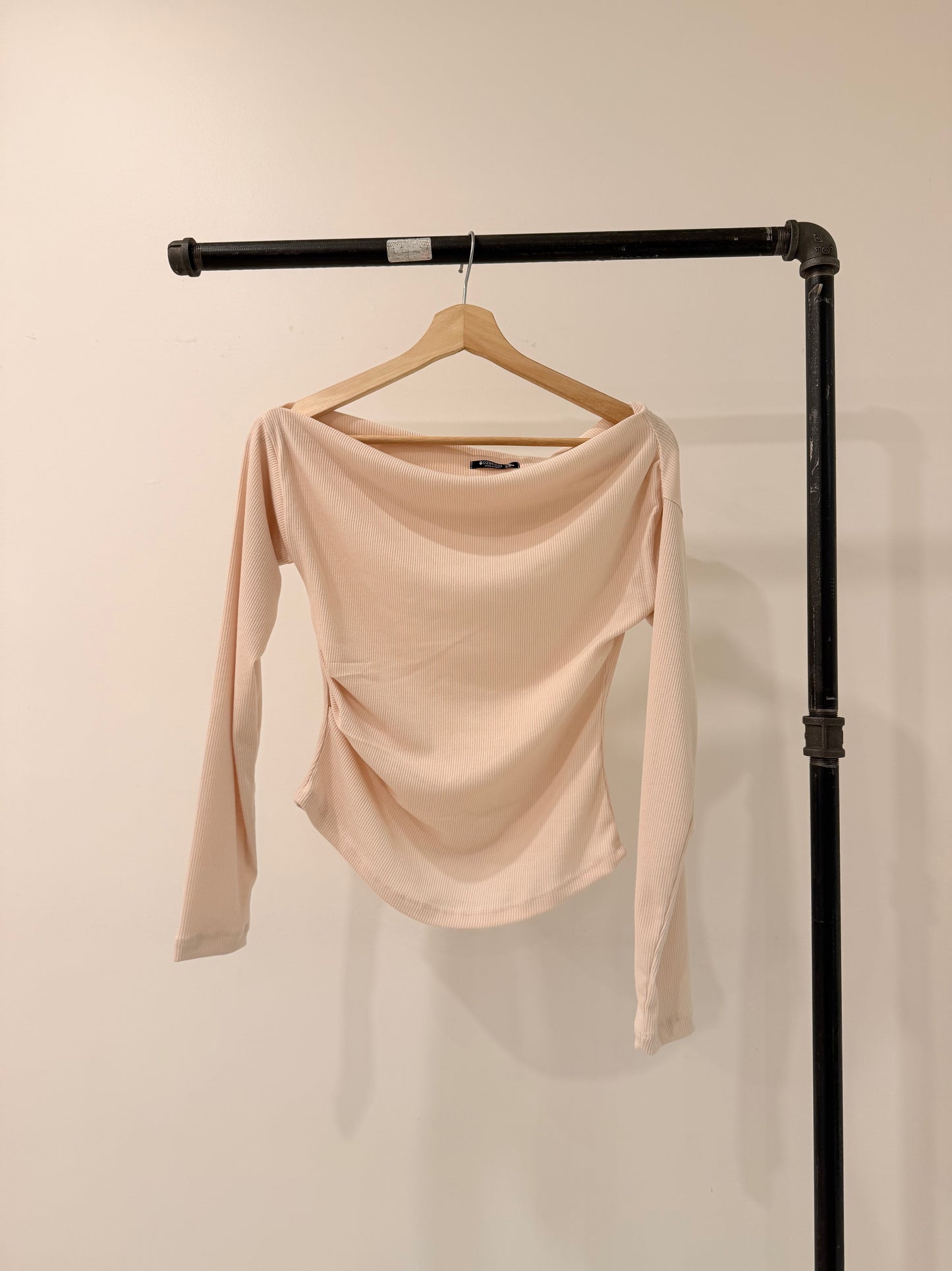 LASKA One shoulder top