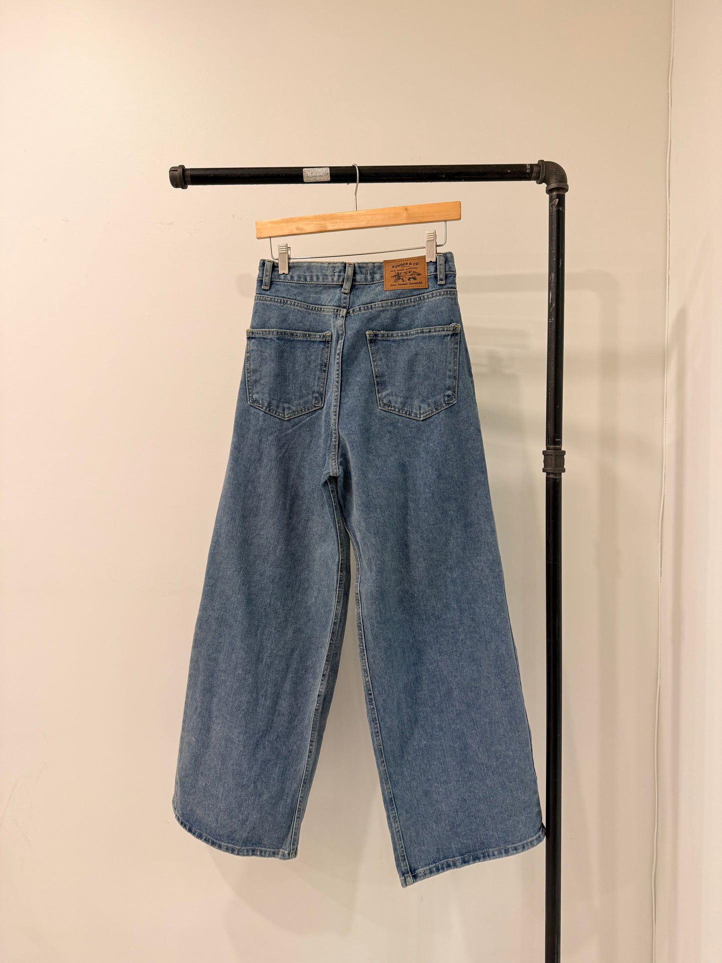 AARON Tucked front jeans