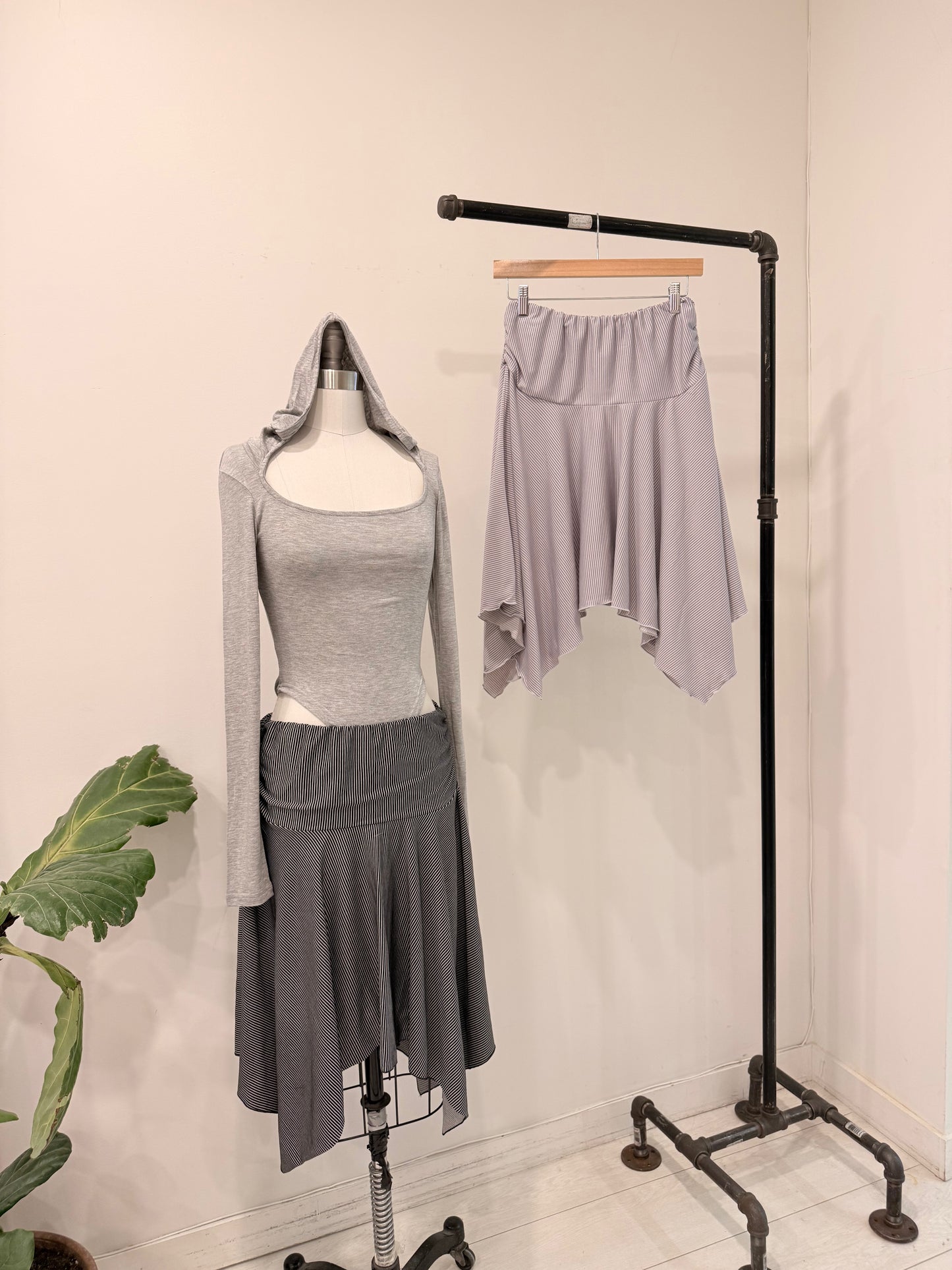 LINE Ruched midi skirt