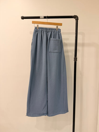 VARY Extra wide track pants