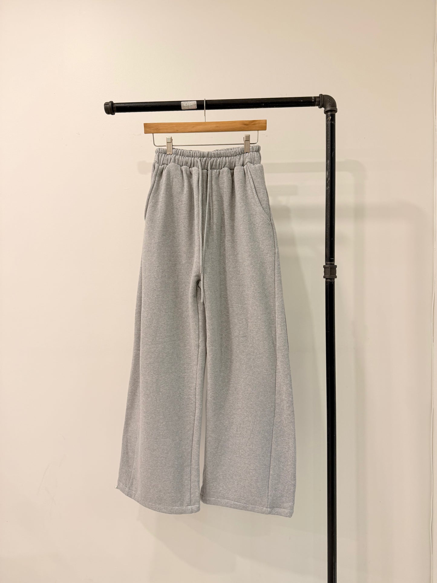 VARY Extra wide track pants