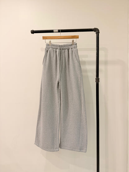VARY Extra wide track pants