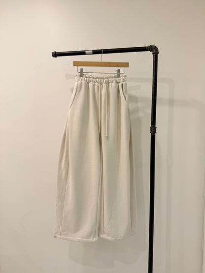 VARY Extra wide track pants