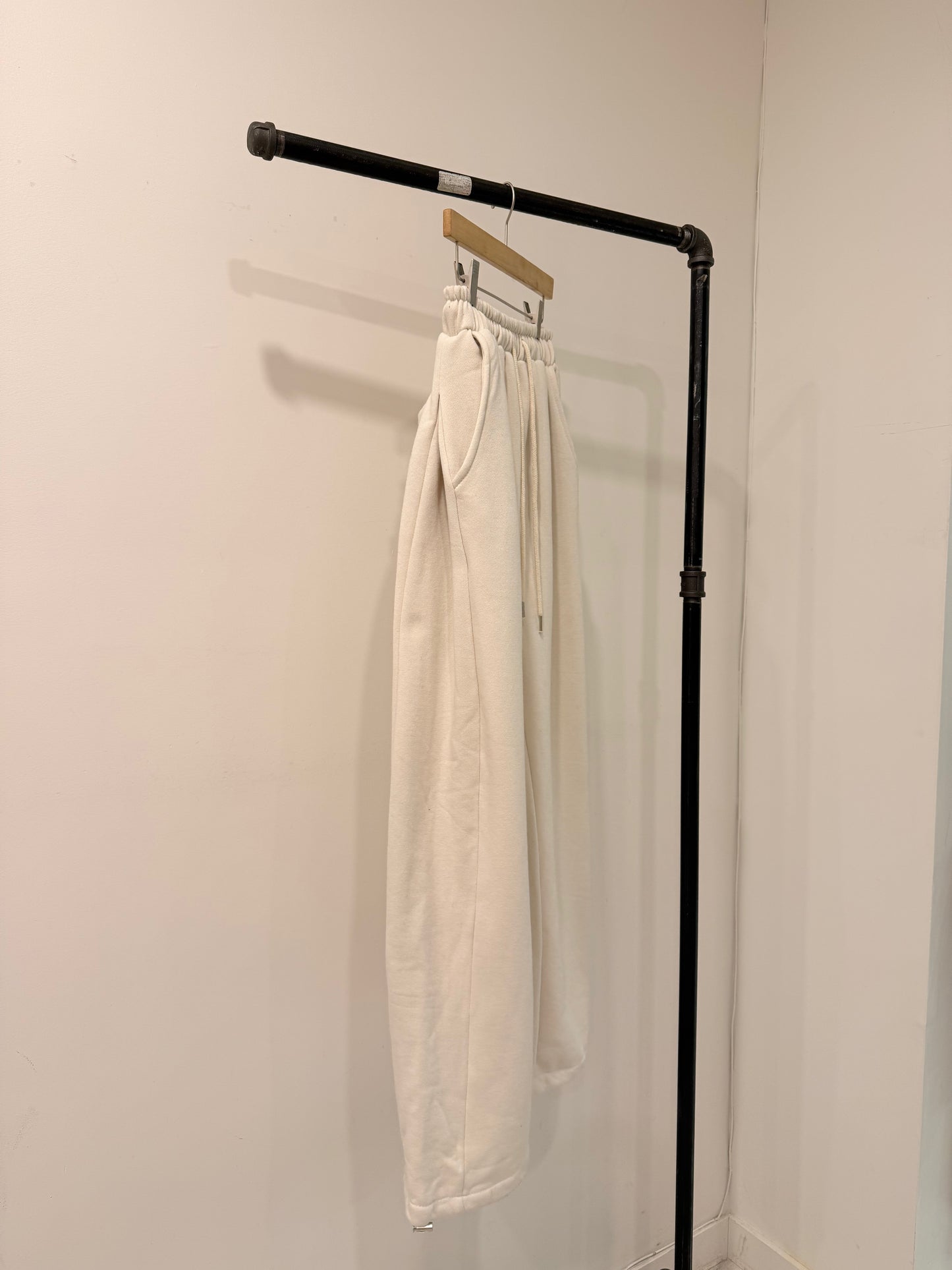 VARY Extra wide track pants