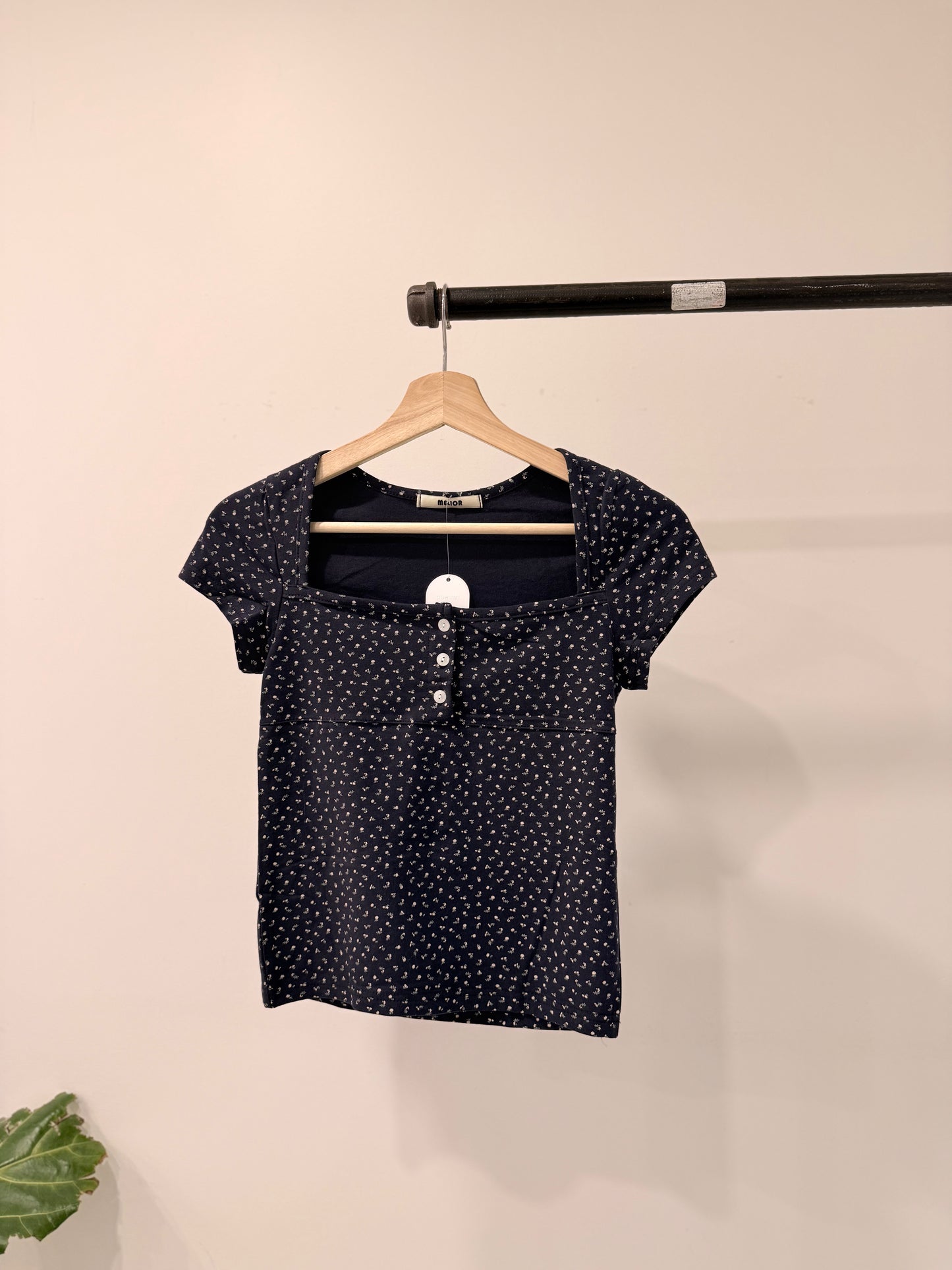MOI Flower print tee