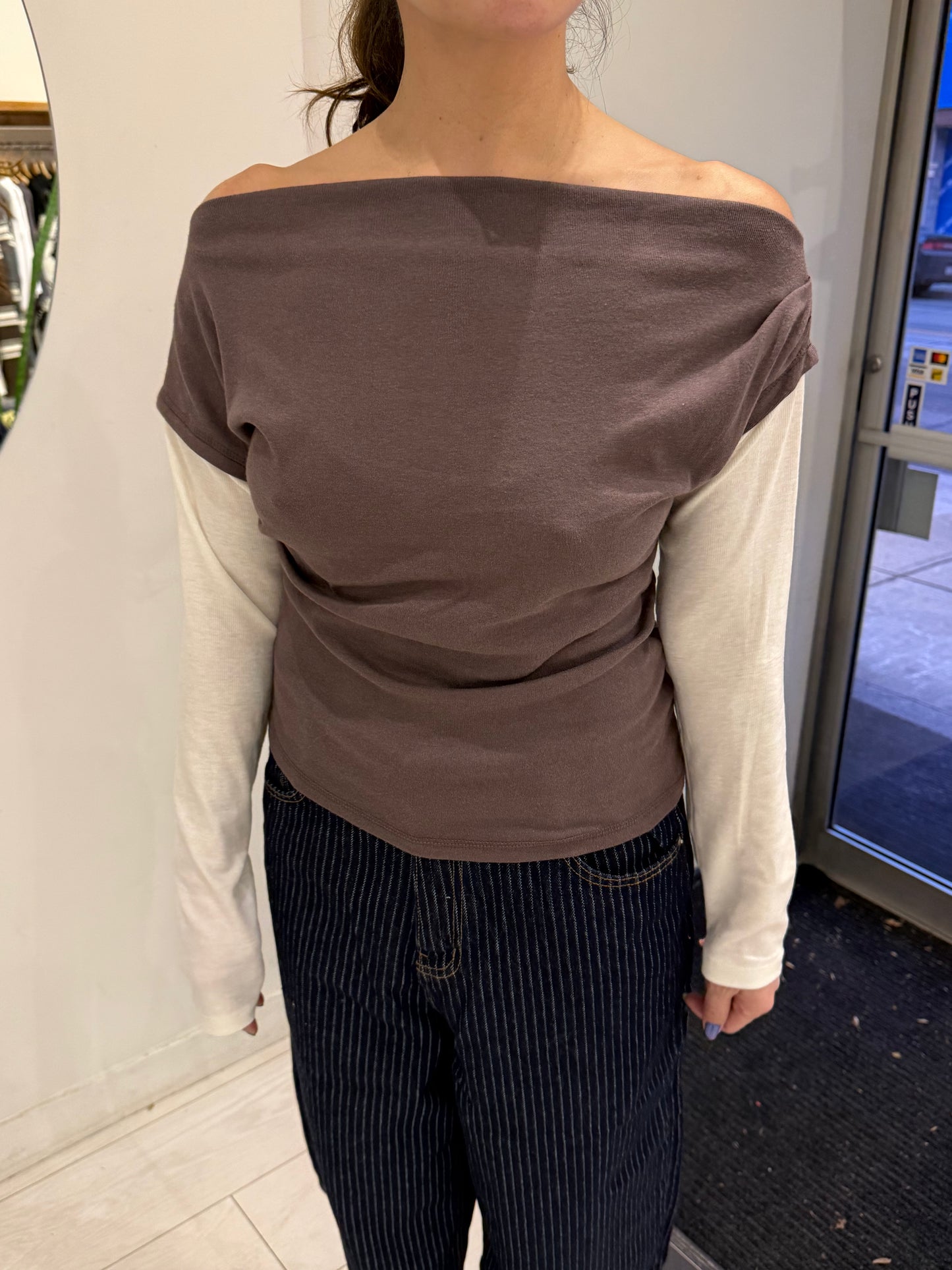 CAFE Off-shoulder two tone top