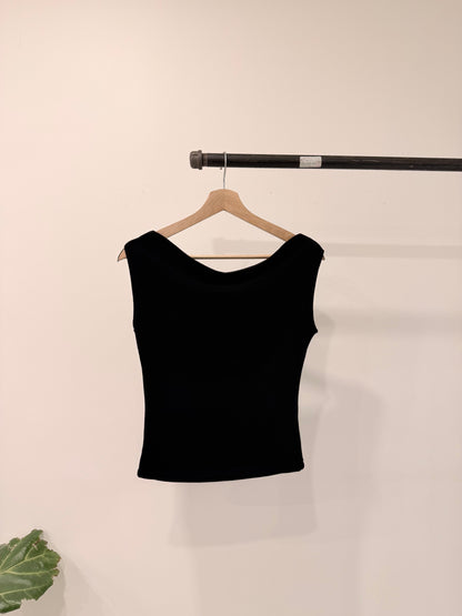 WELL Off shoulder top