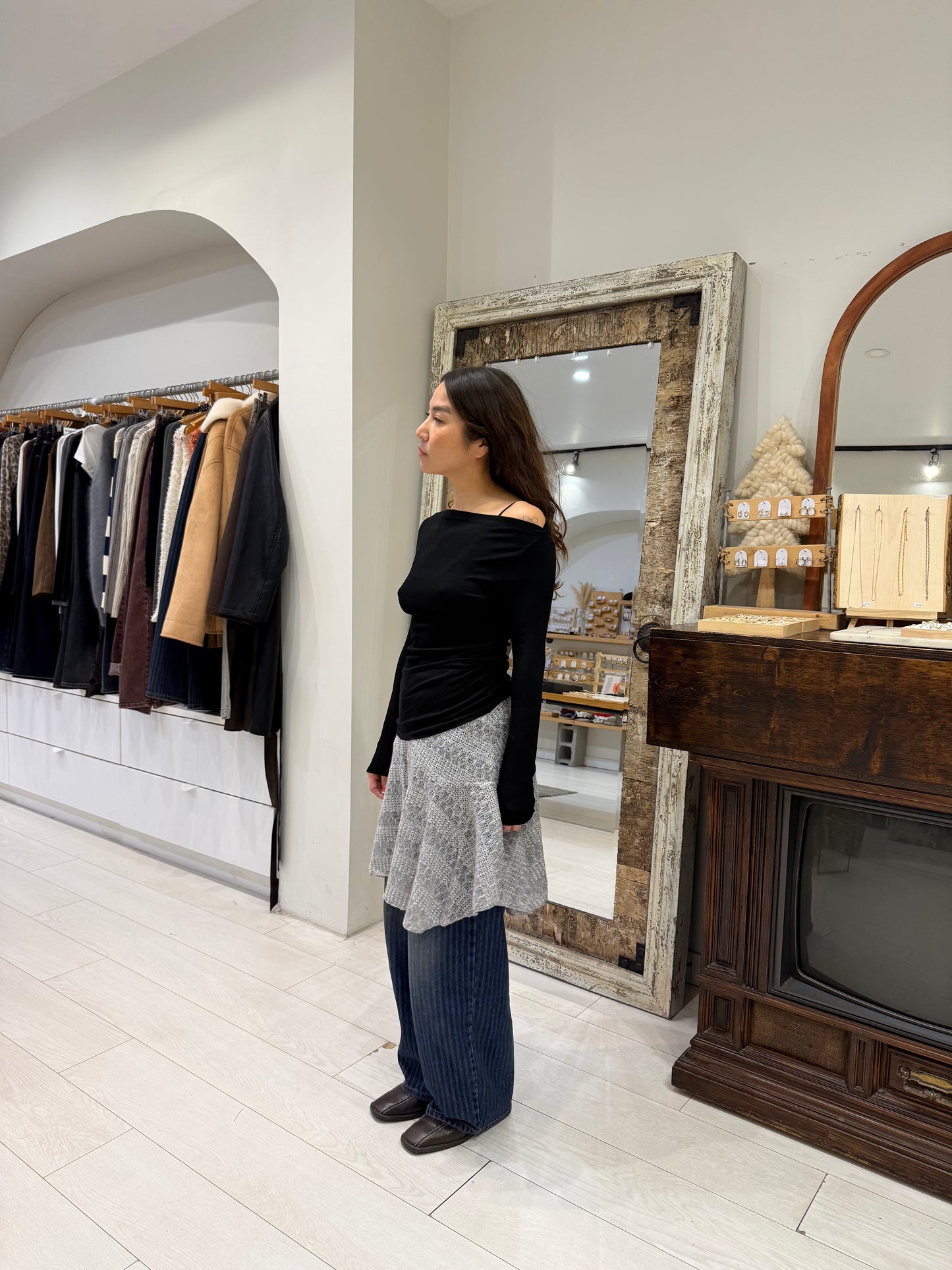 LASKA One shoulder top