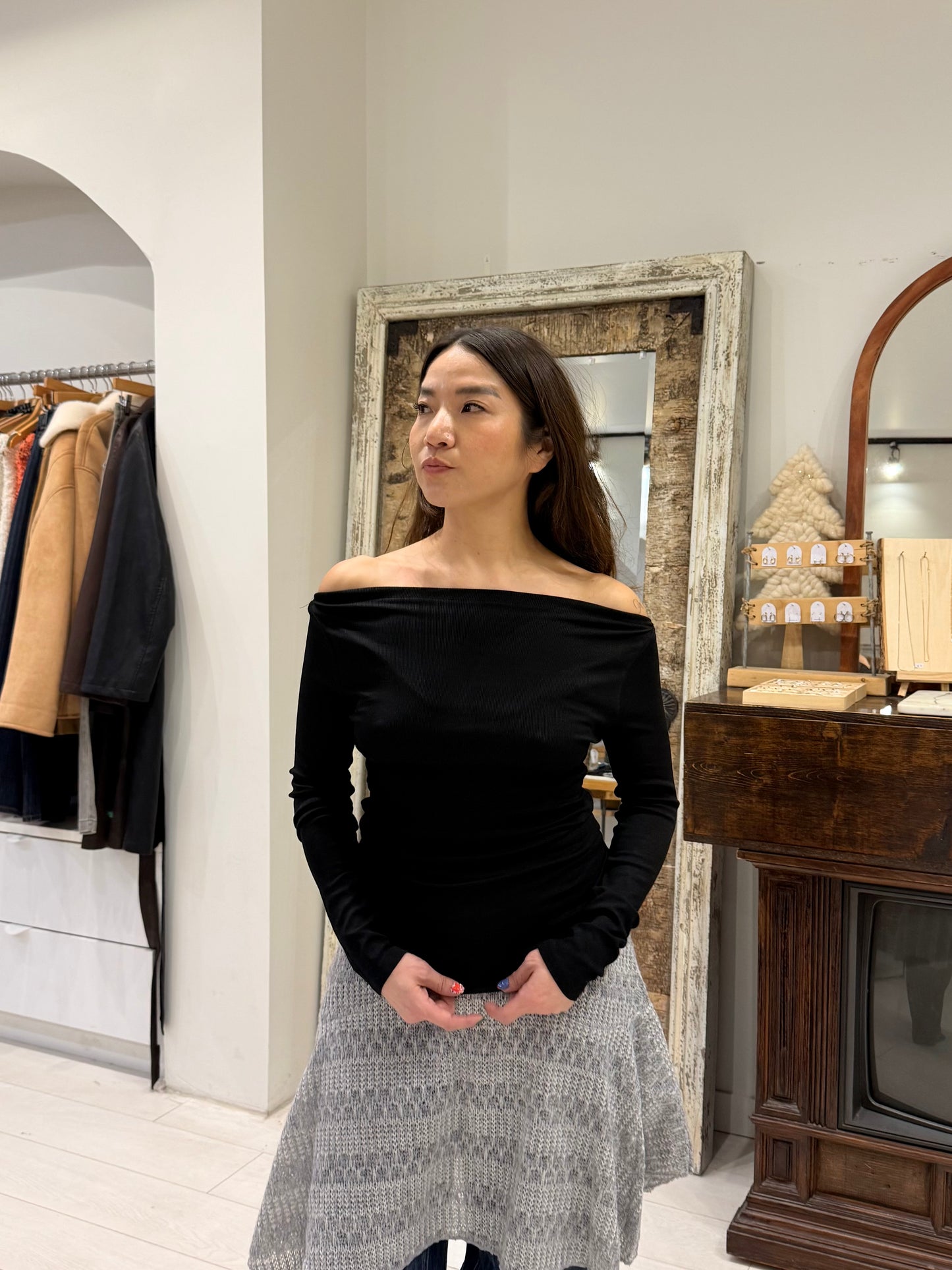 LASKA One shoulder top