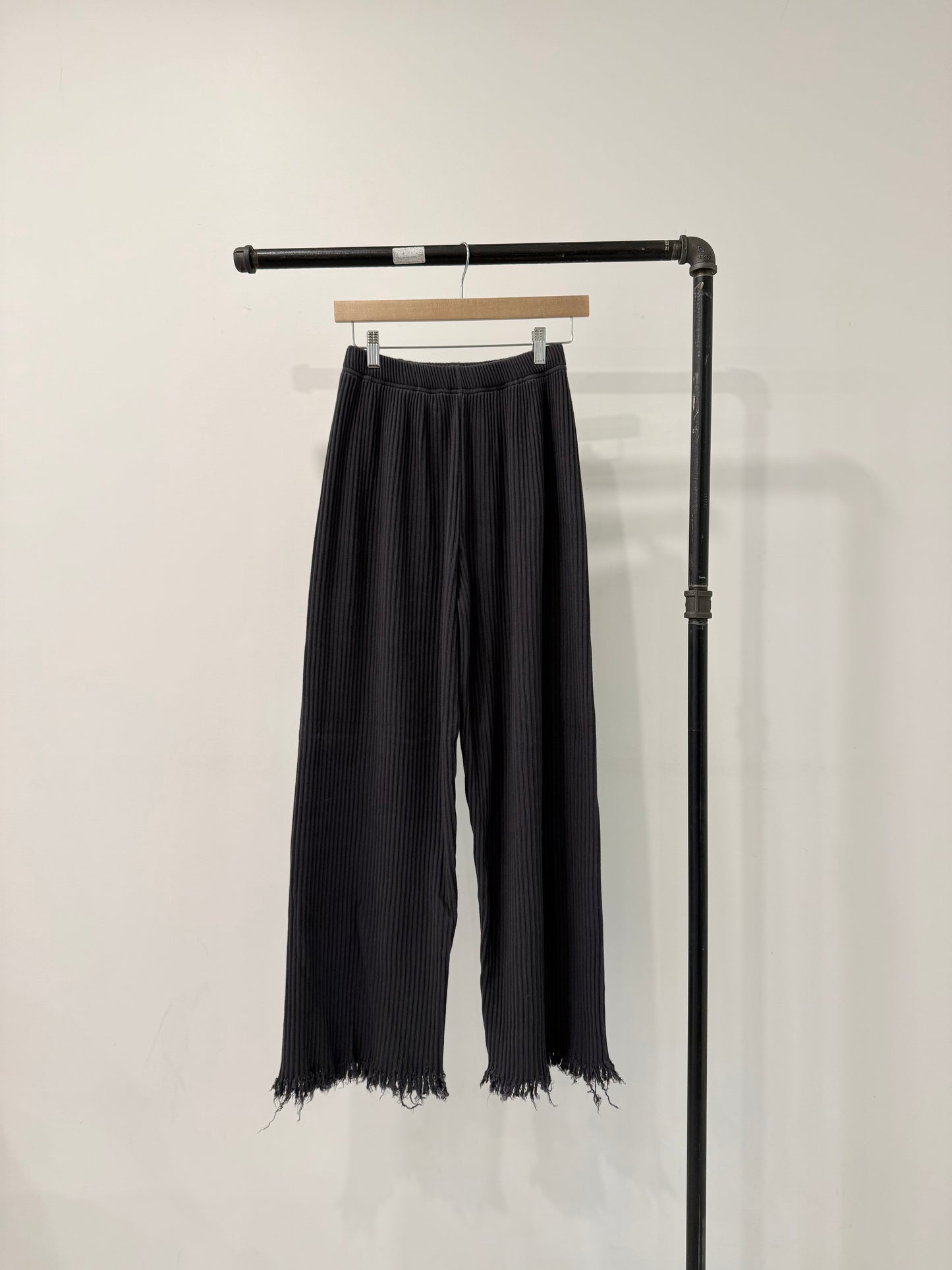 NXDIA Frayed ribbed pants