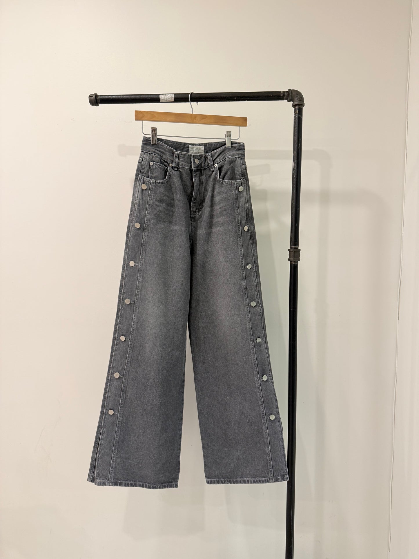 KENT Slit button fly jeans